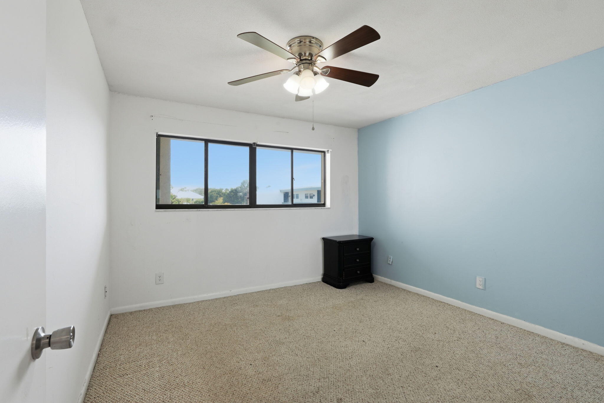 PIERPOINT YACHT CLUB CONDO - Residential