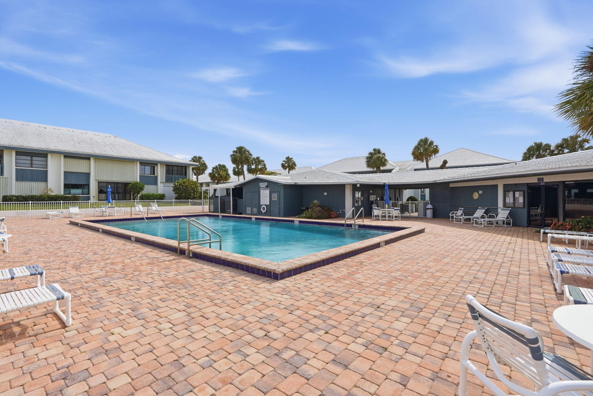 PIERPOINT YACHT CLUB CONDO - Residential