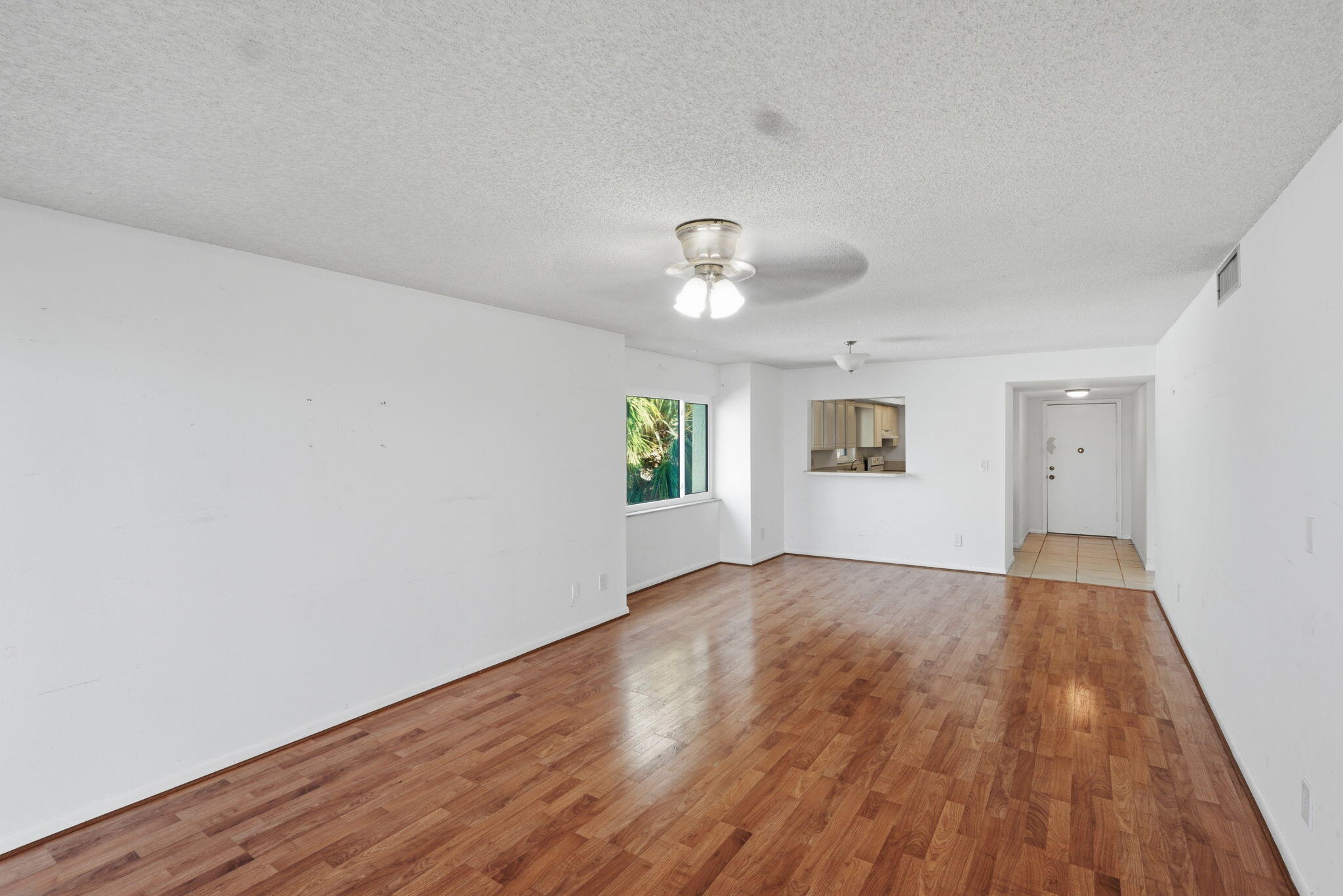 PIERPOINT YACHT CLUB CONDO - Residential