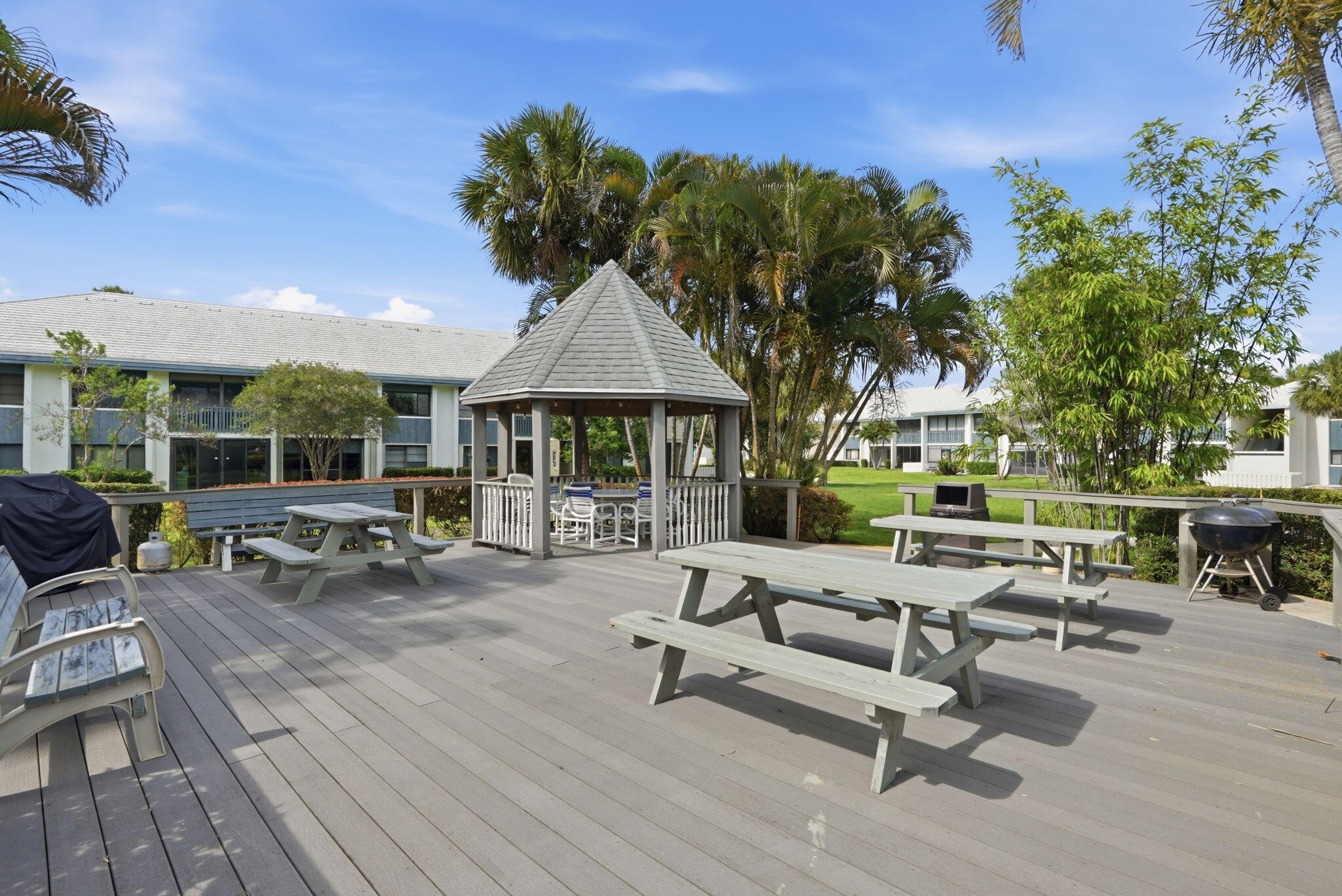 PIERPOINT YACHT CLUB CONDO - Residential