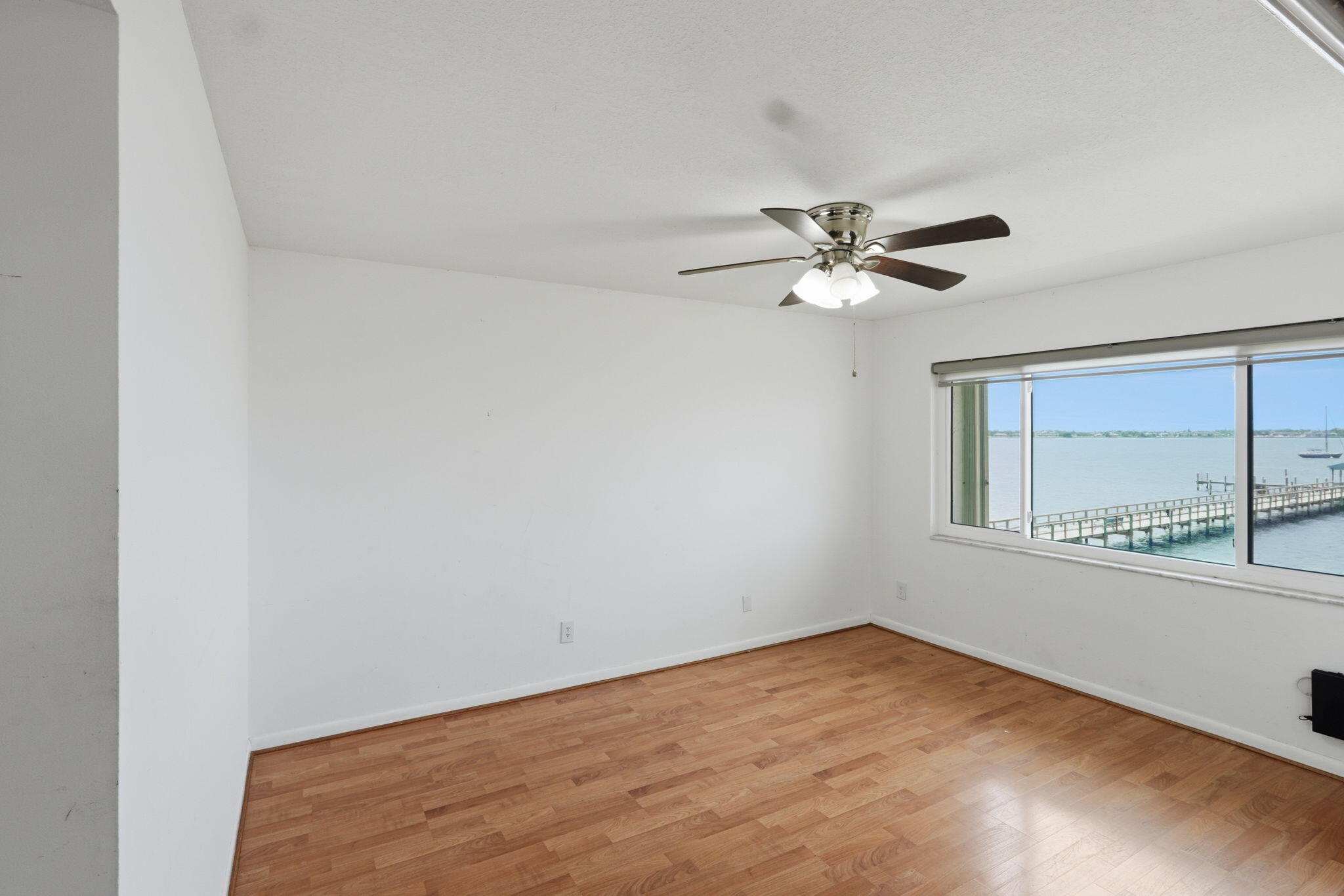 PIERPOINT YACHT CLUB CONDO - Residential