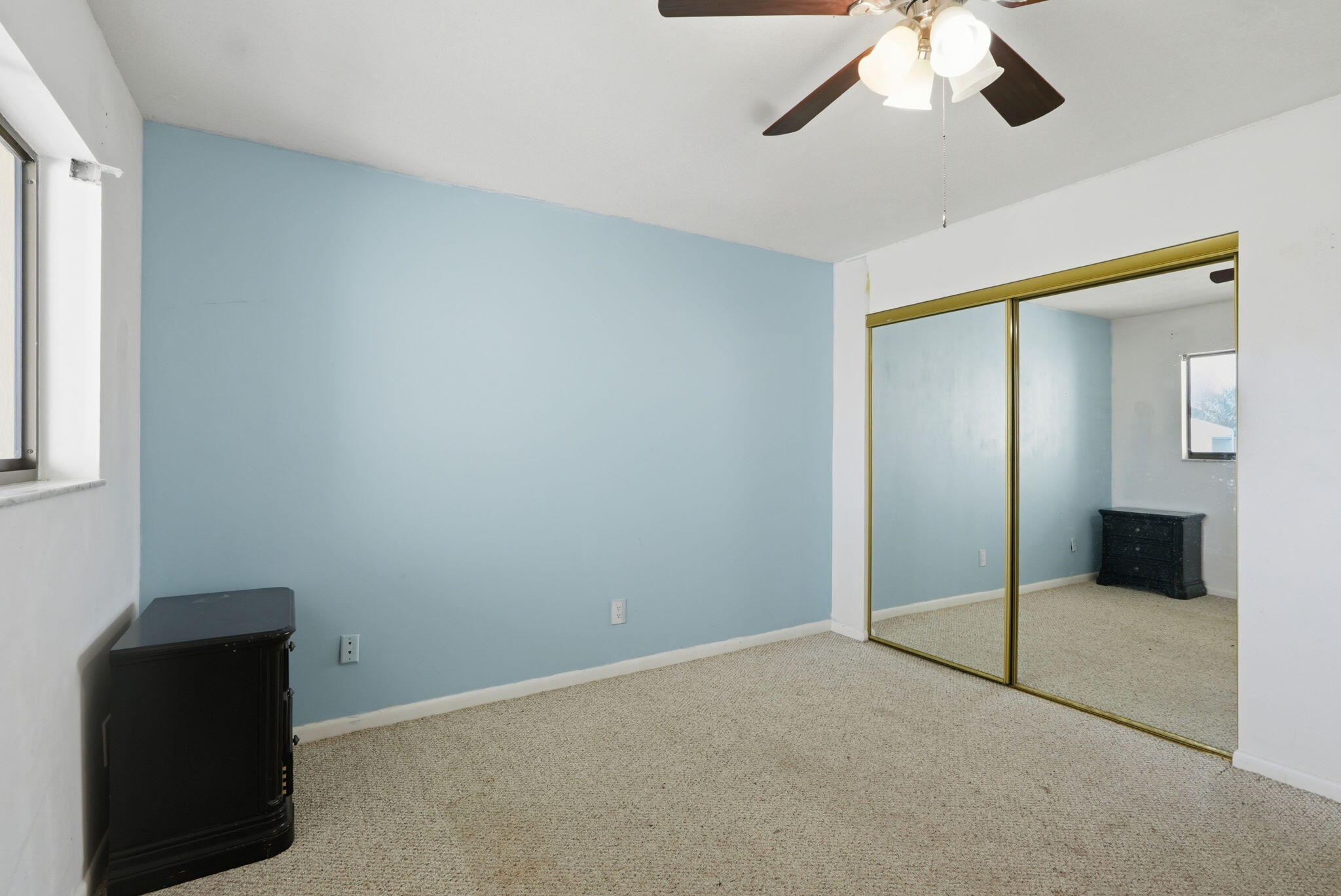PIERPOINT YACHT CLUB CONDO - Residential