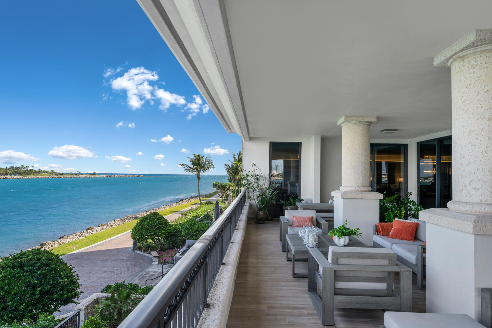 PALAZZO DEL SOL/DELLA LUNA AT FISHER ISLAND CONDO - Residential