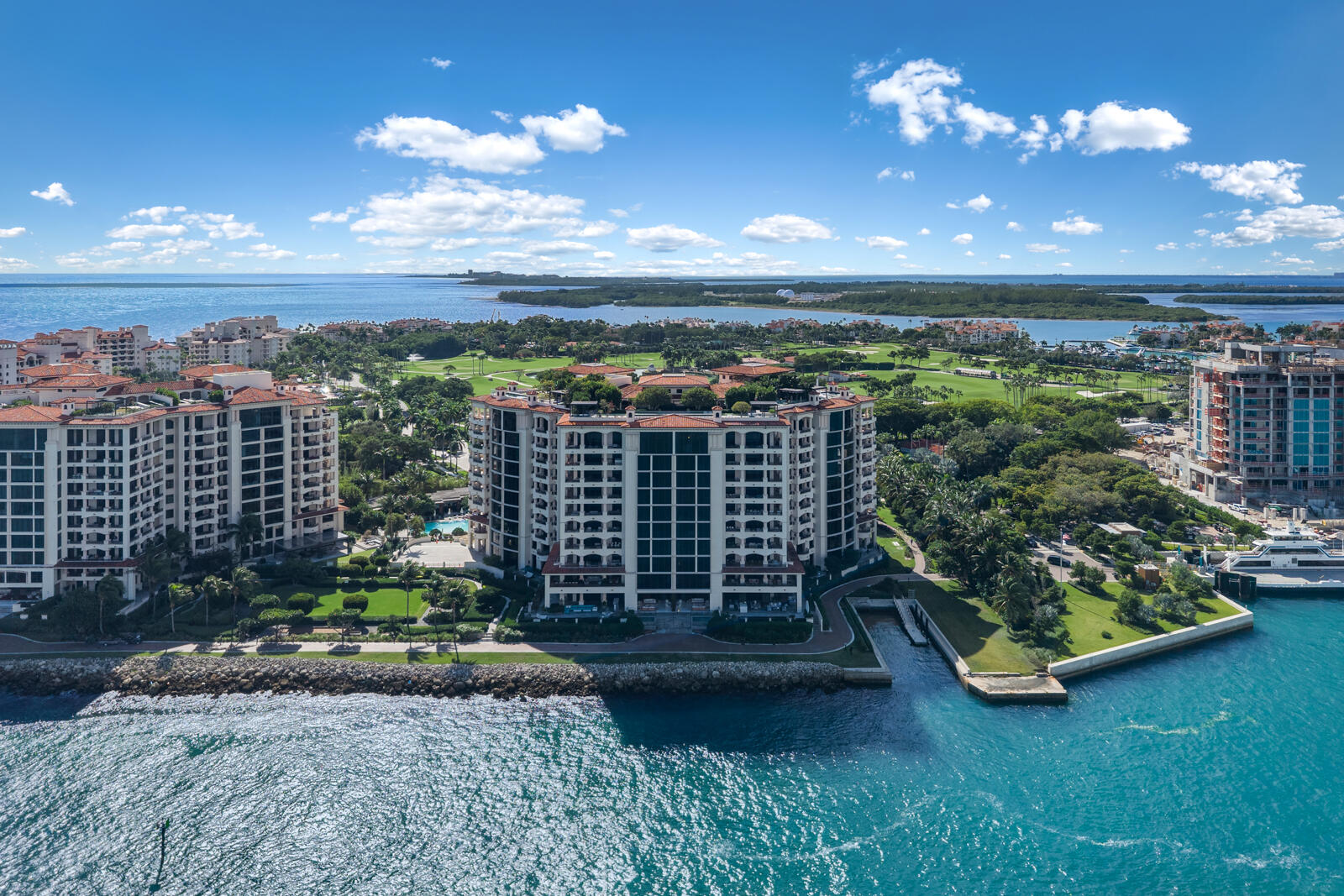 PALAZZO DEL SOL/DELLA LUNA AT FISHER ISLAND CONDO - Residential