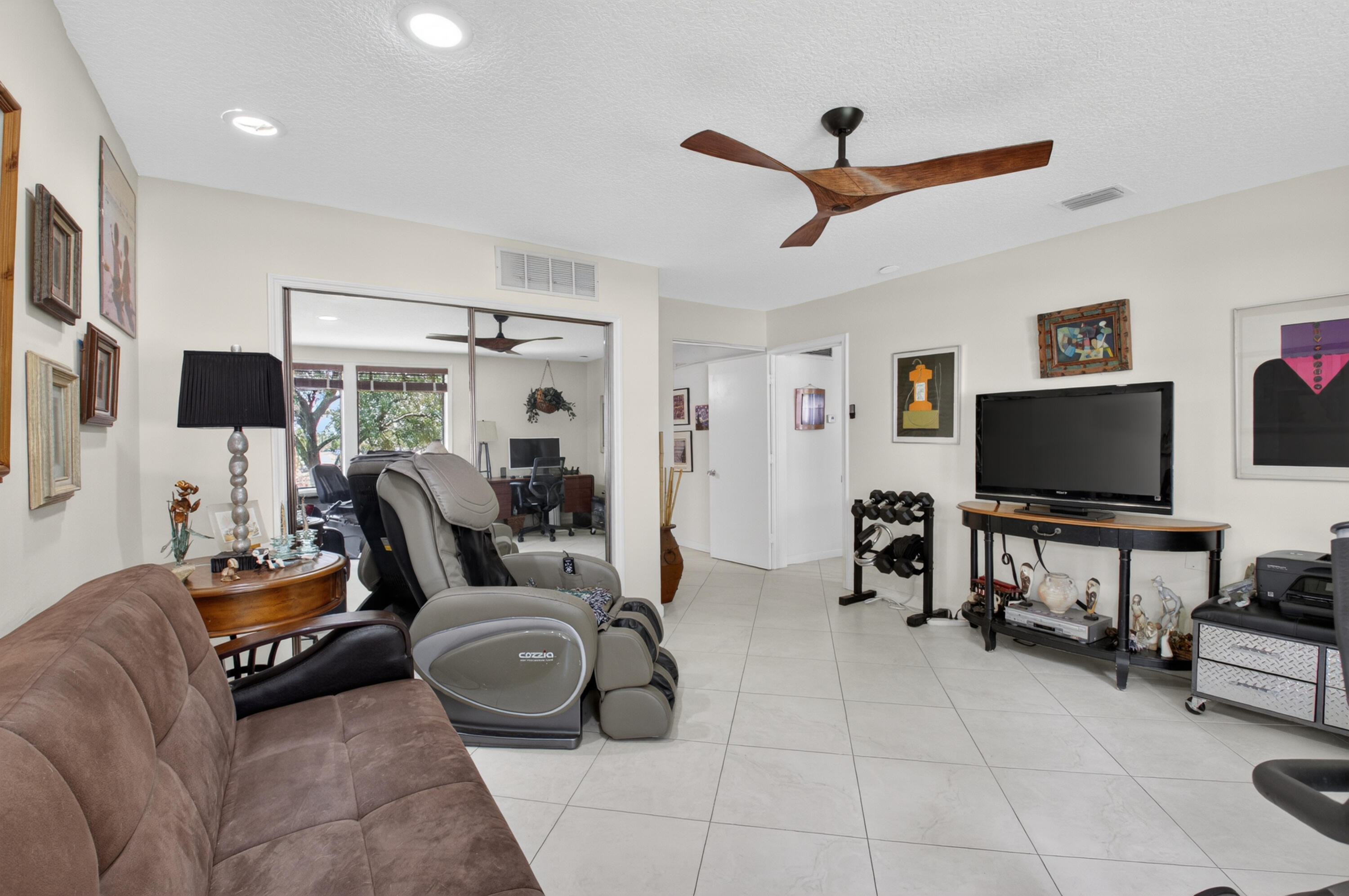 Courtside - Residential