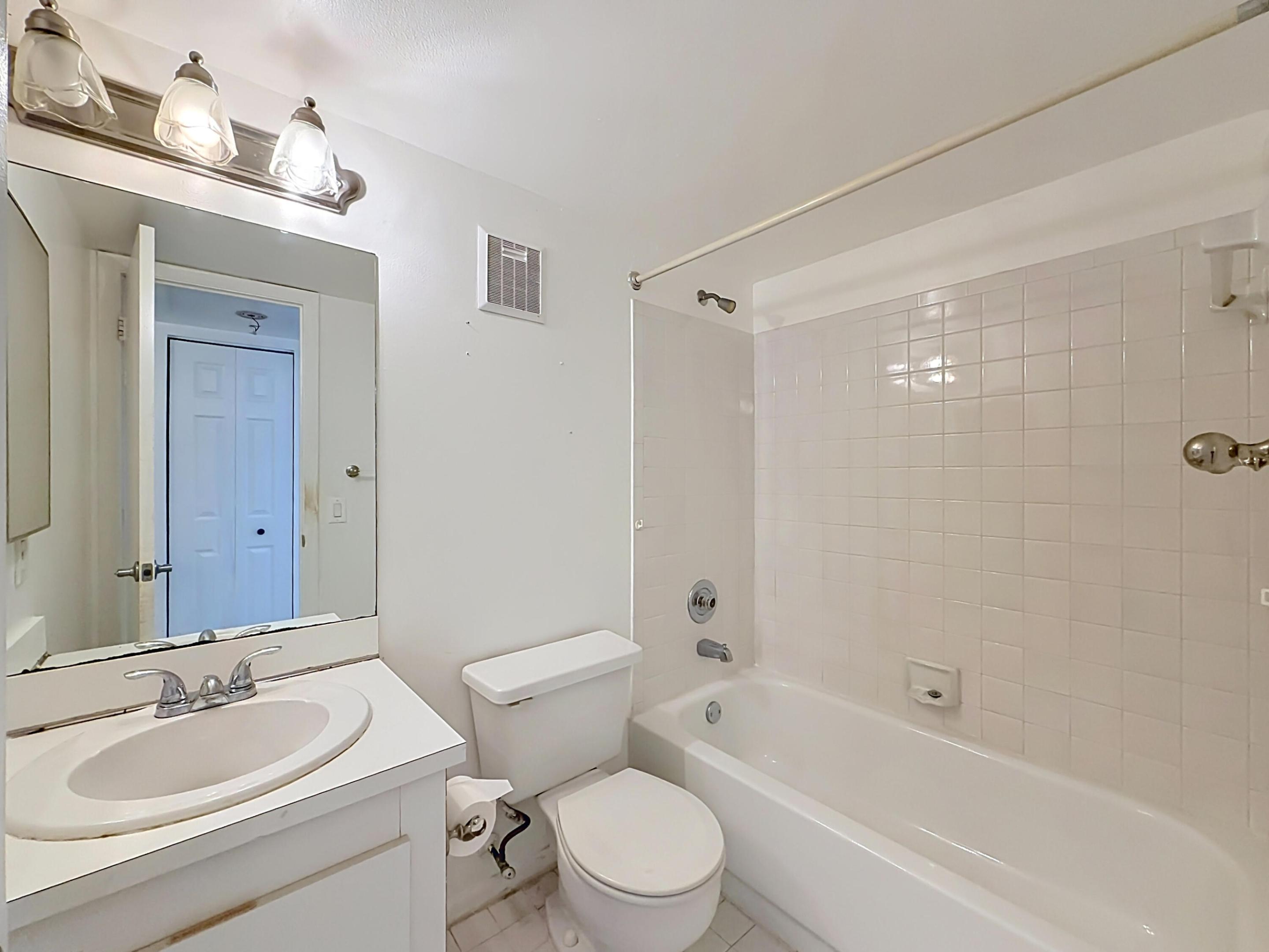 FAIRVIEW AT PEMBROKE POINTE - Residential