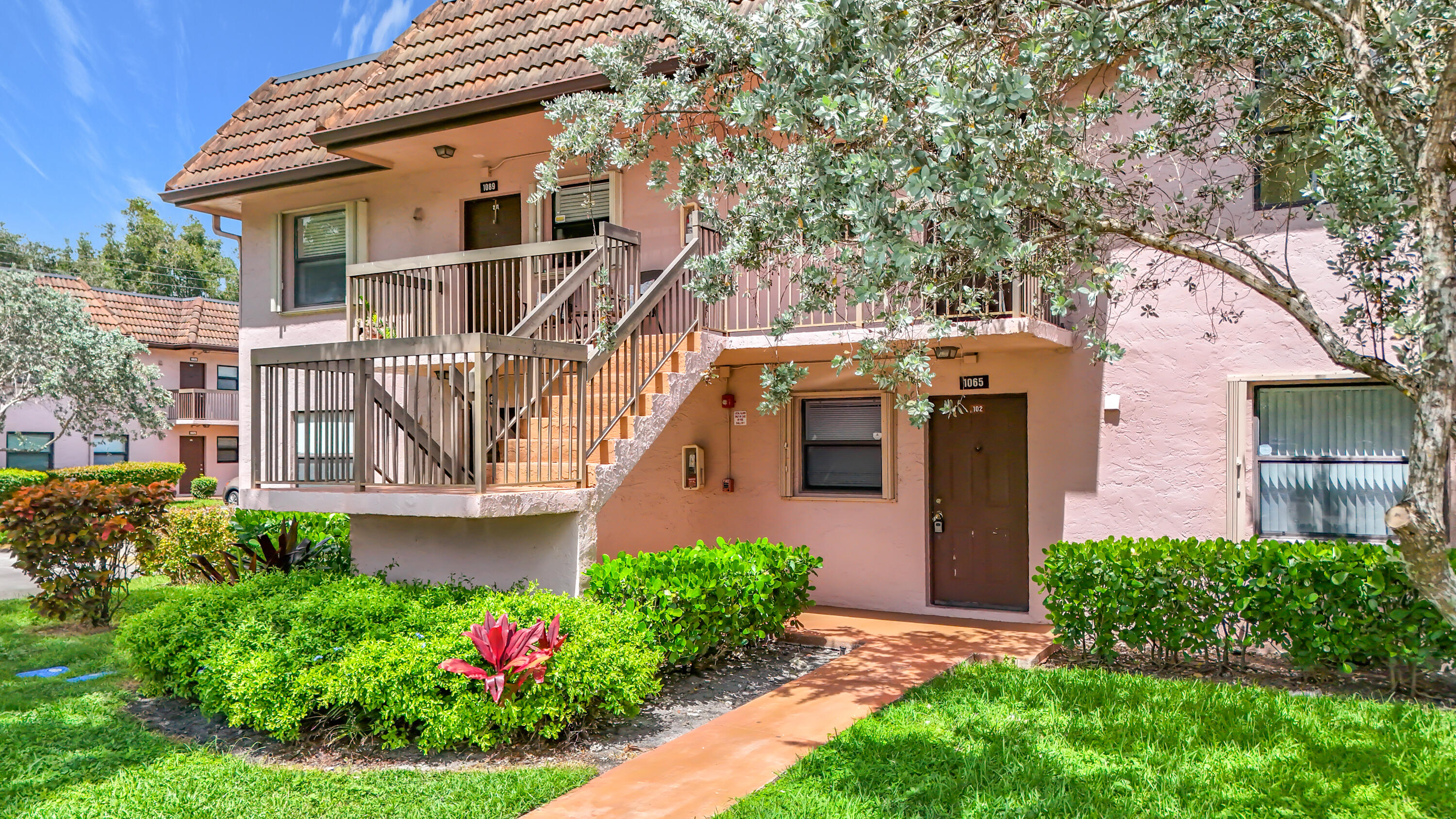 FAIRVIEW AT PEMBROKE POINTE - Residential