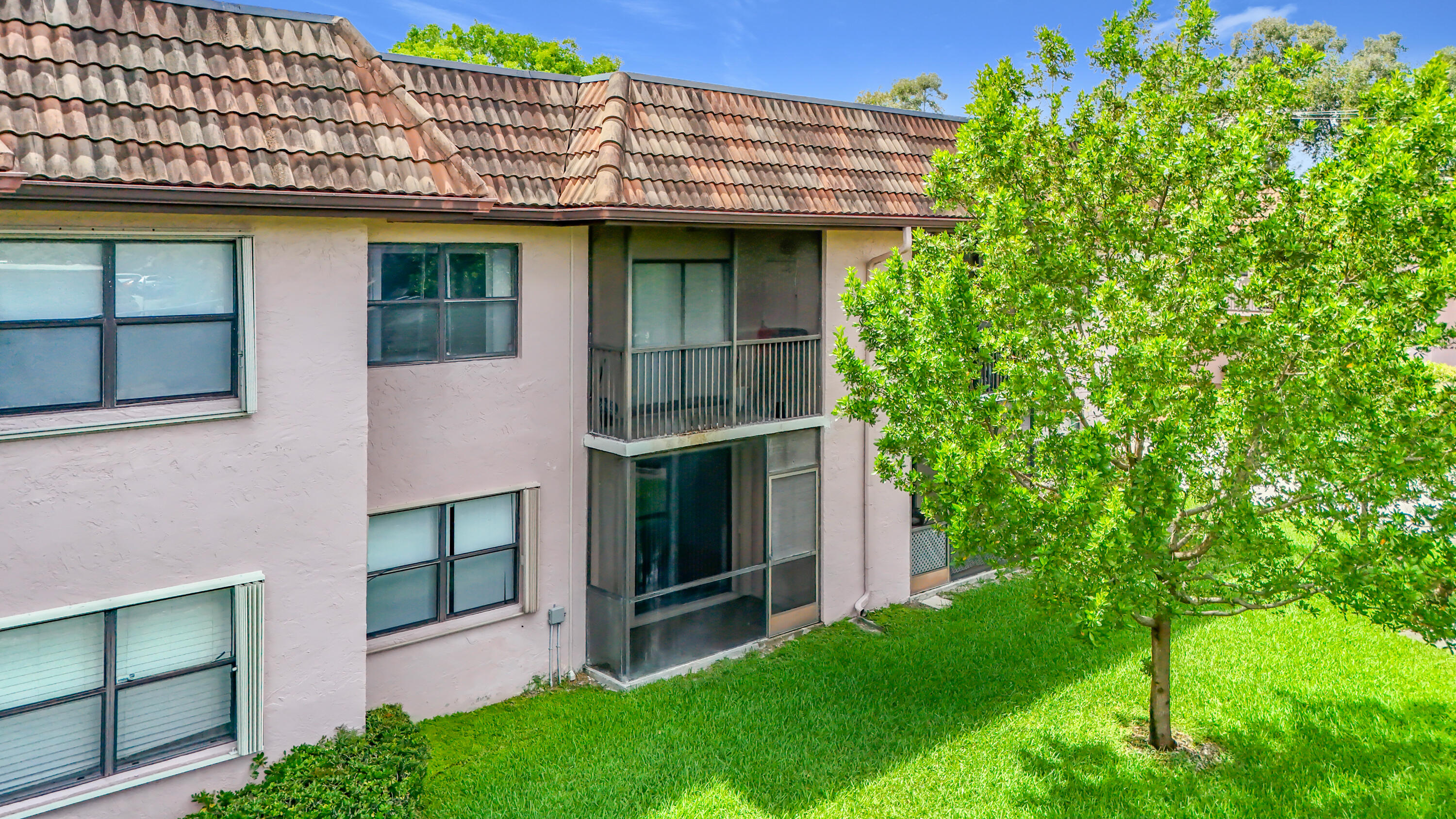 FAIRVIEW AT PEMBROKE POINTE - Residential