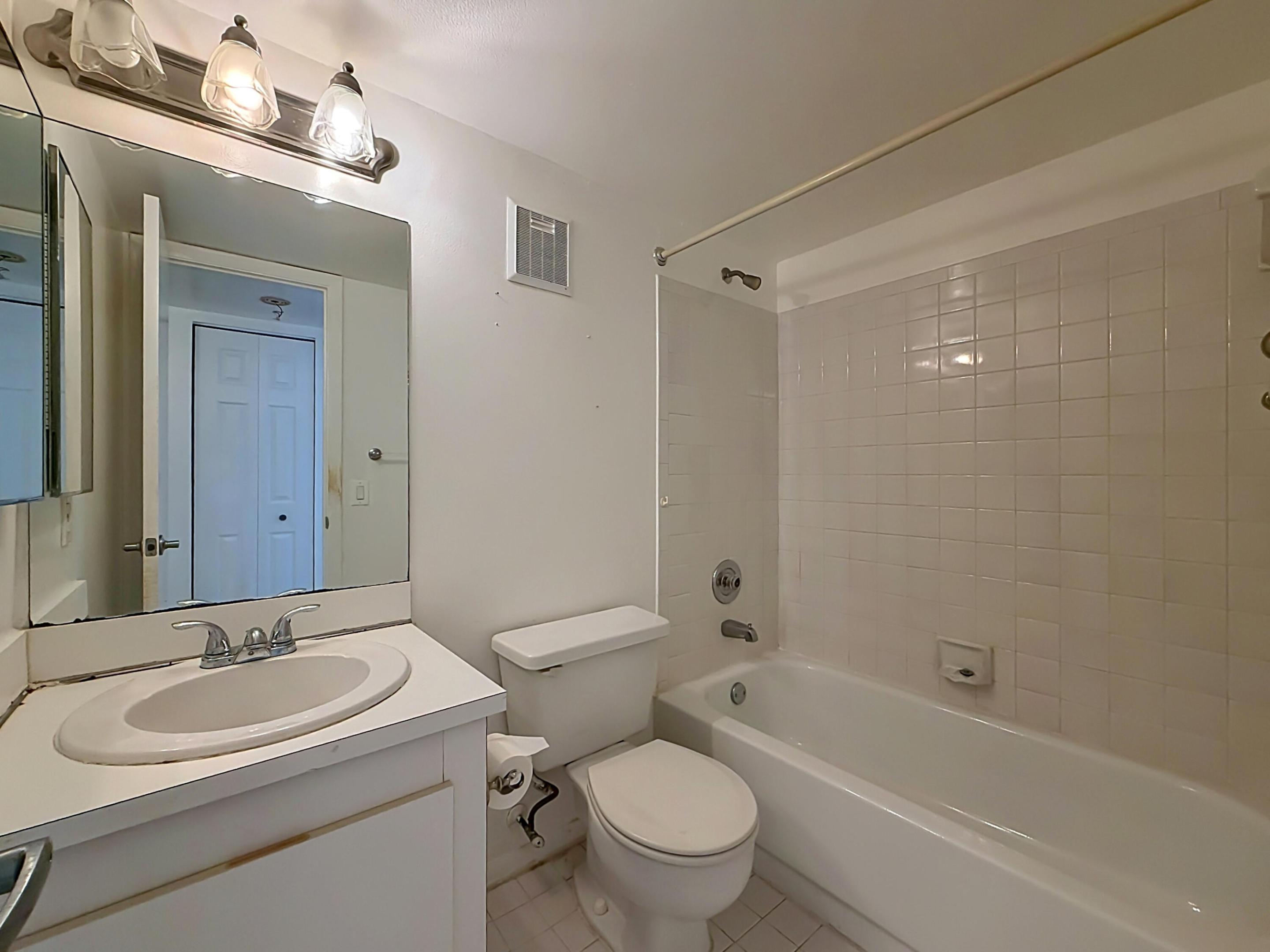 FAIRVIEW AT PEMBROKE POINTE - Residential