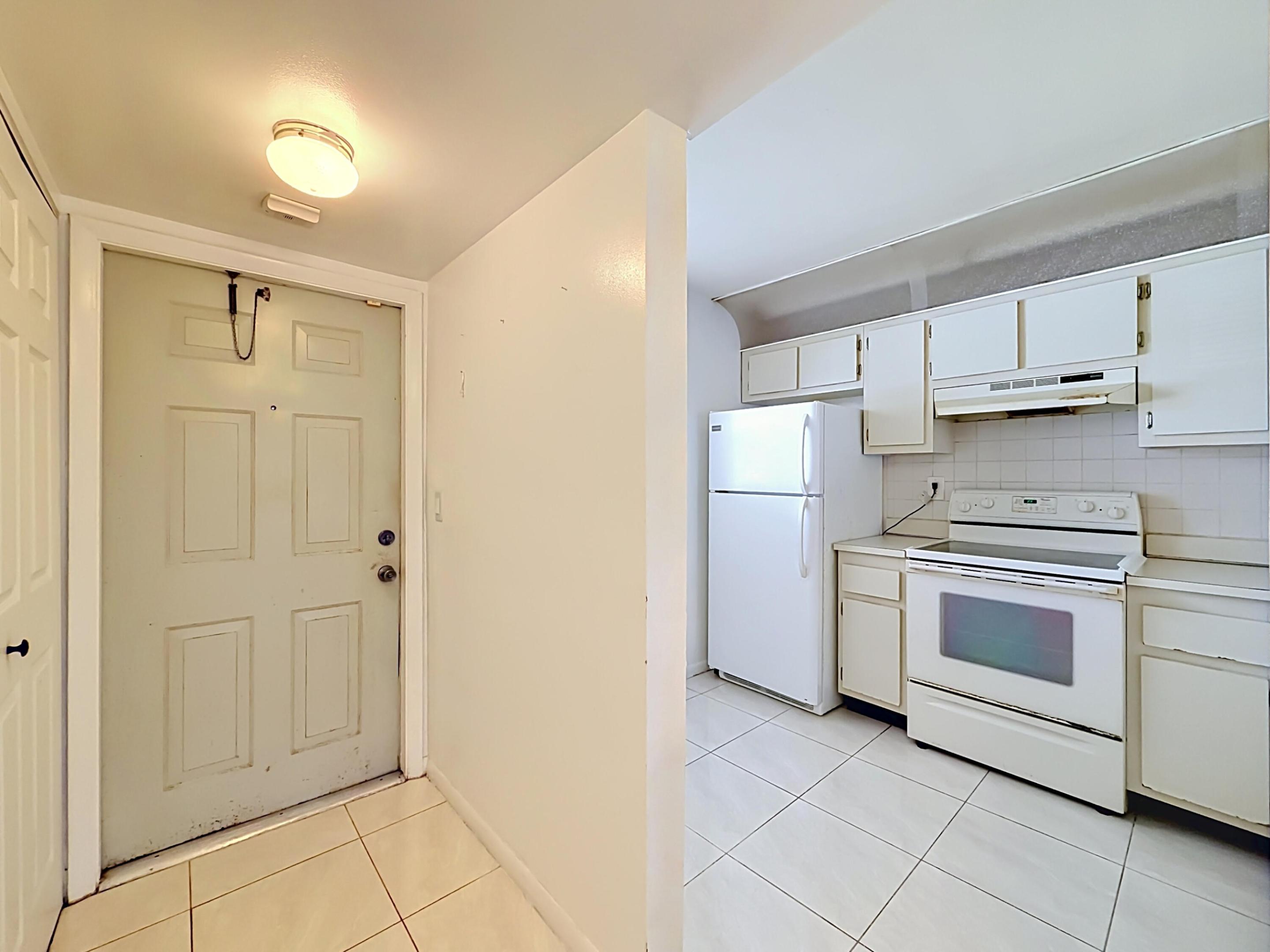 FAIRVIEW AT PEMBROKE POINTE - Residential