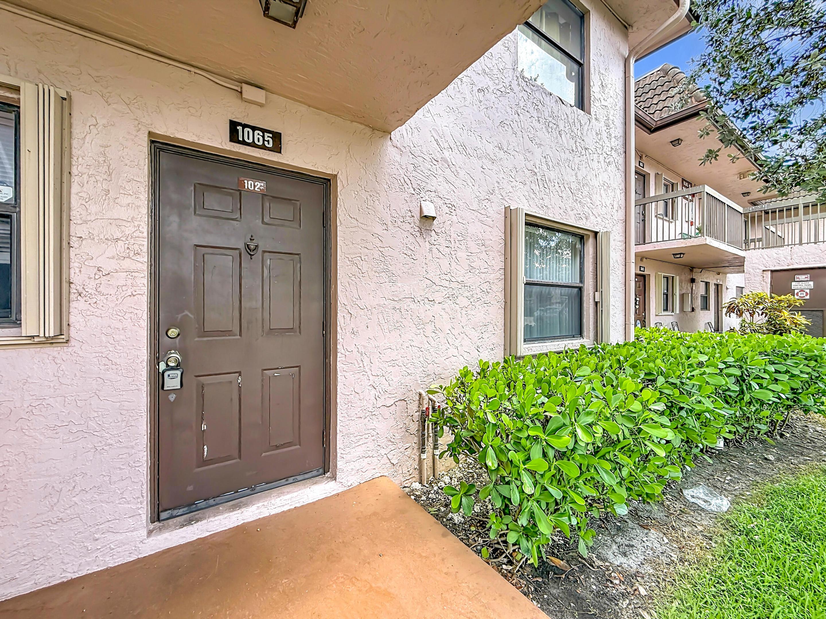 FAIRVIEW AT PEMBROKE POINTE - Residential