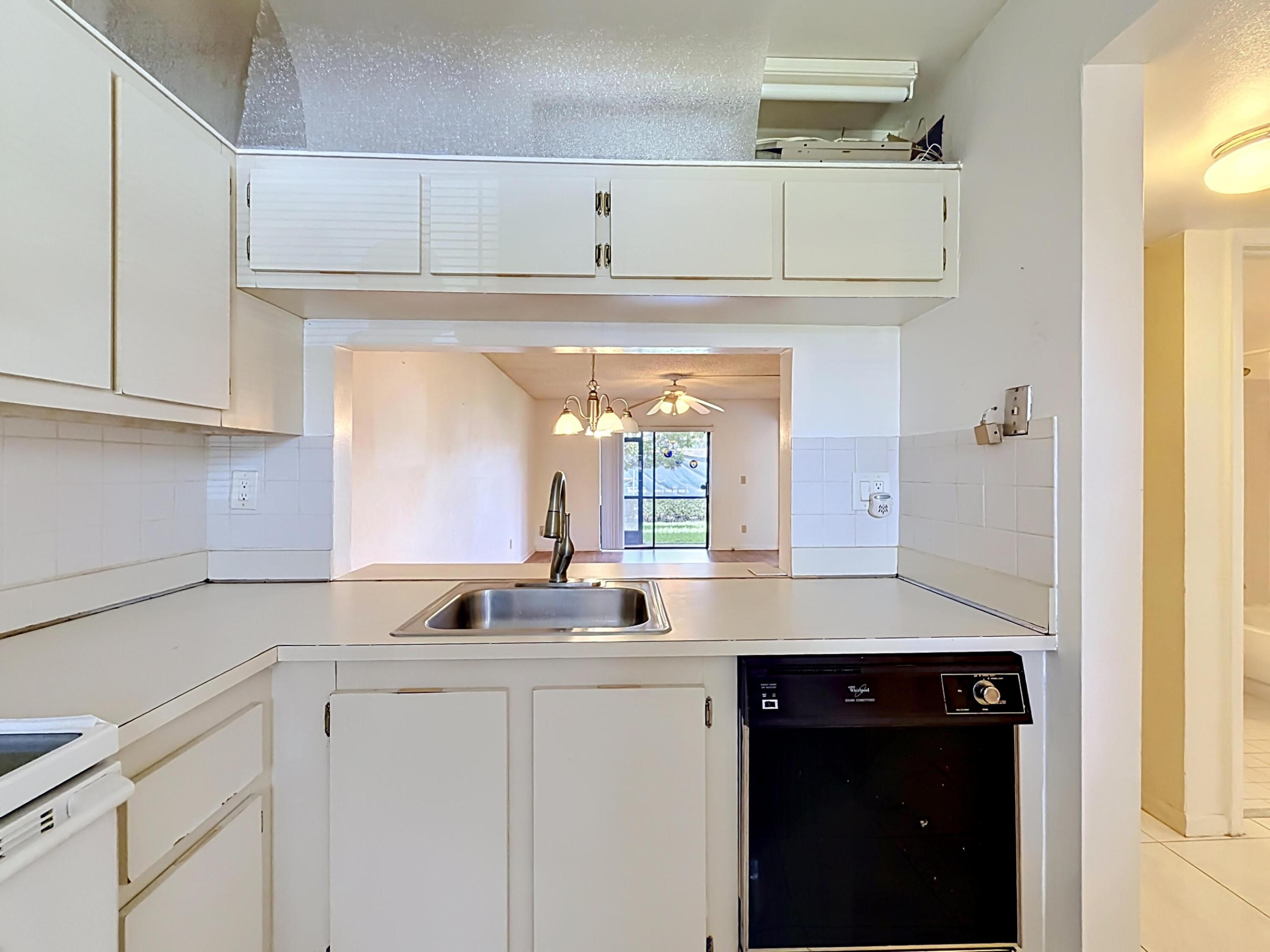 FAIRVIEW AT PEMBROKE POINTE - Residential