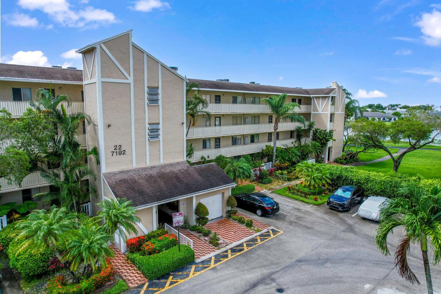 HUNTINGTON LAKES SEC THREE CONDOS - Residential