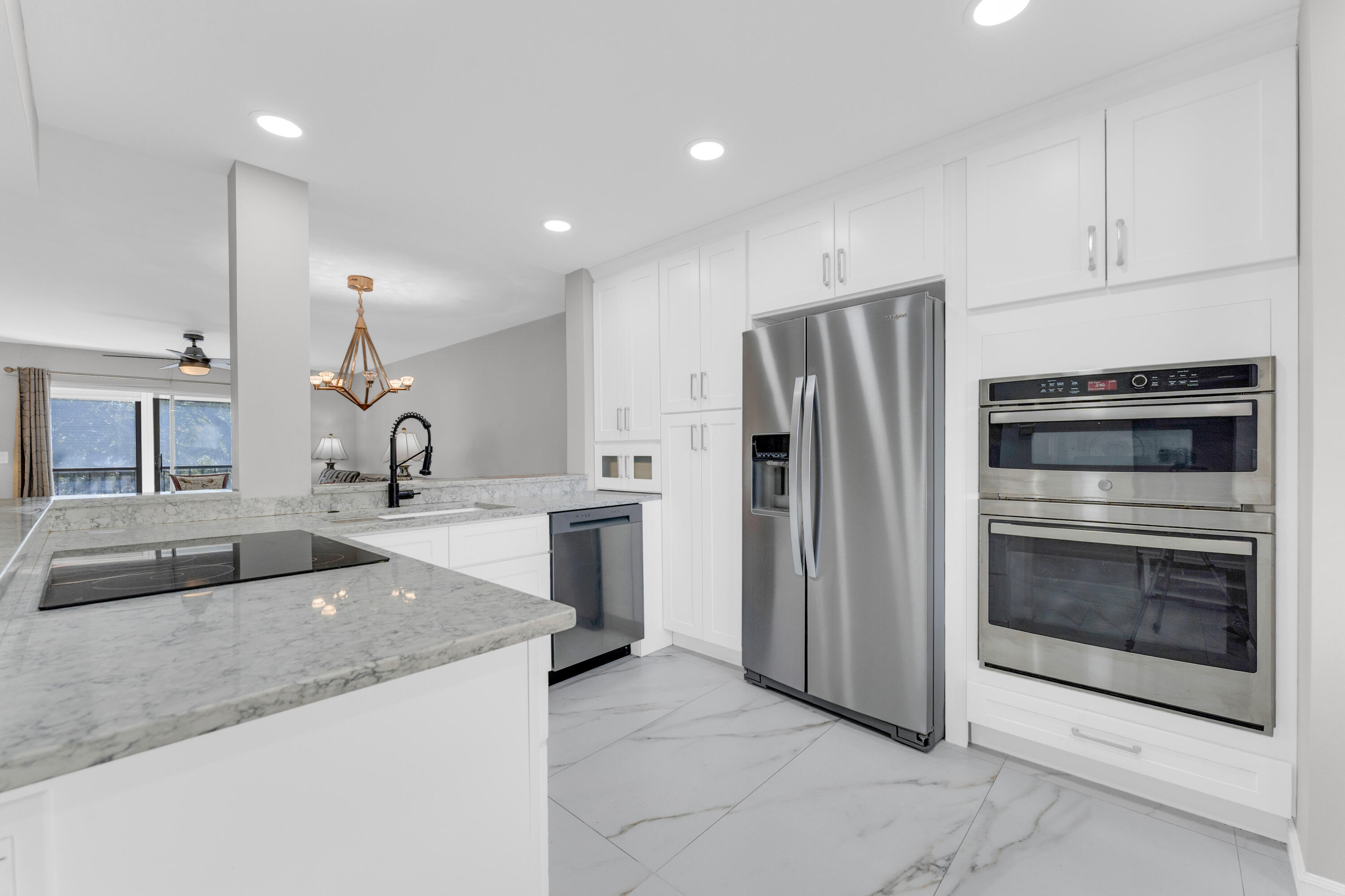 HUNTINGTON LAKES SEC THREE CONDOS - Residential