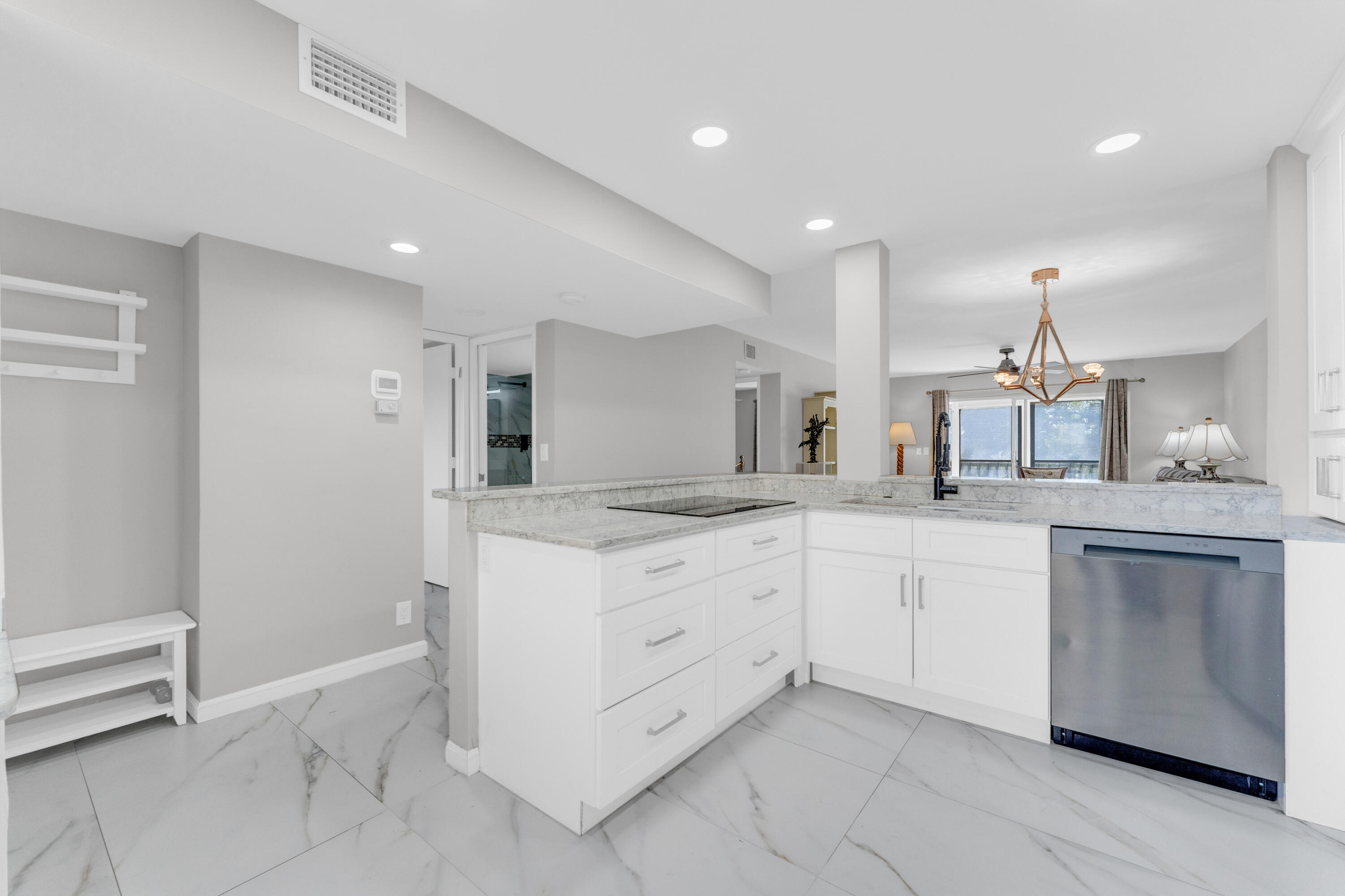 HUNTINGTON LAKES SEC THREE CONDOS - Residential