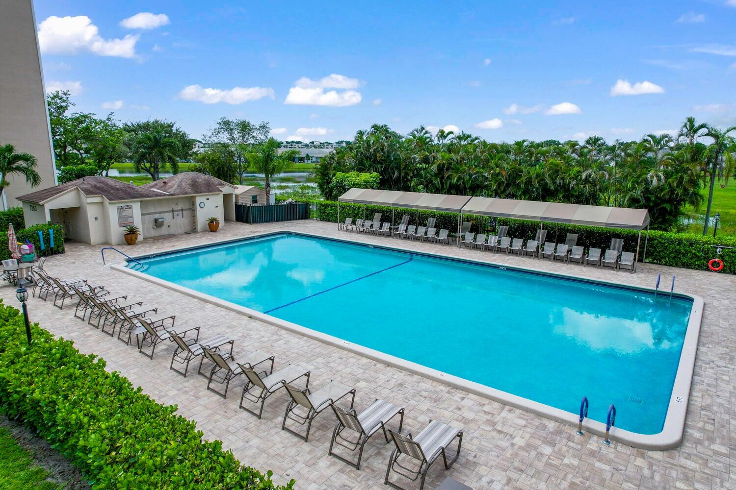 HUNTINGTON LAKES SEC THREE CONDOS - Residential