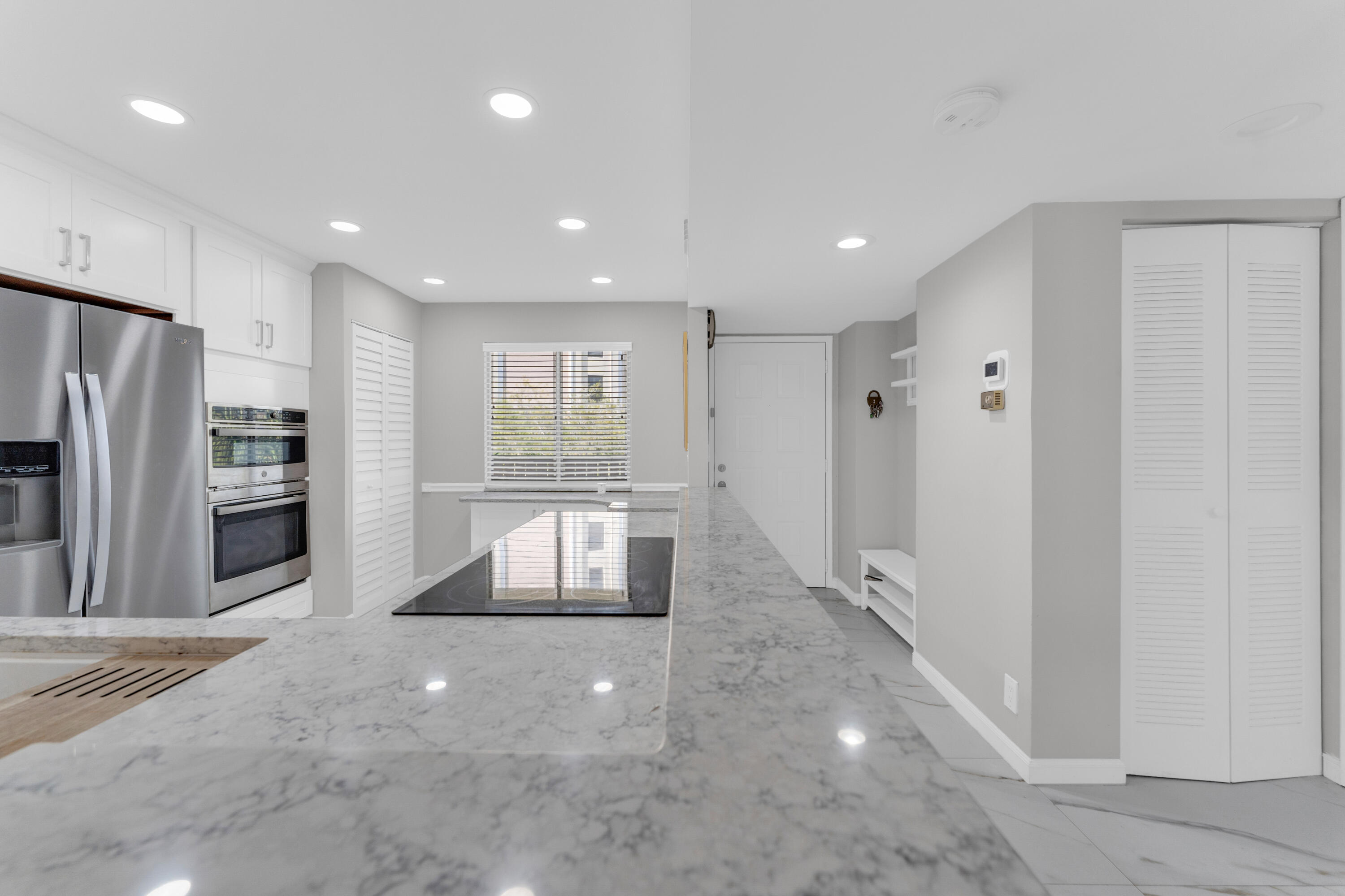 HUNTINGTON LAKES SEC THREE CONDOS - Residential