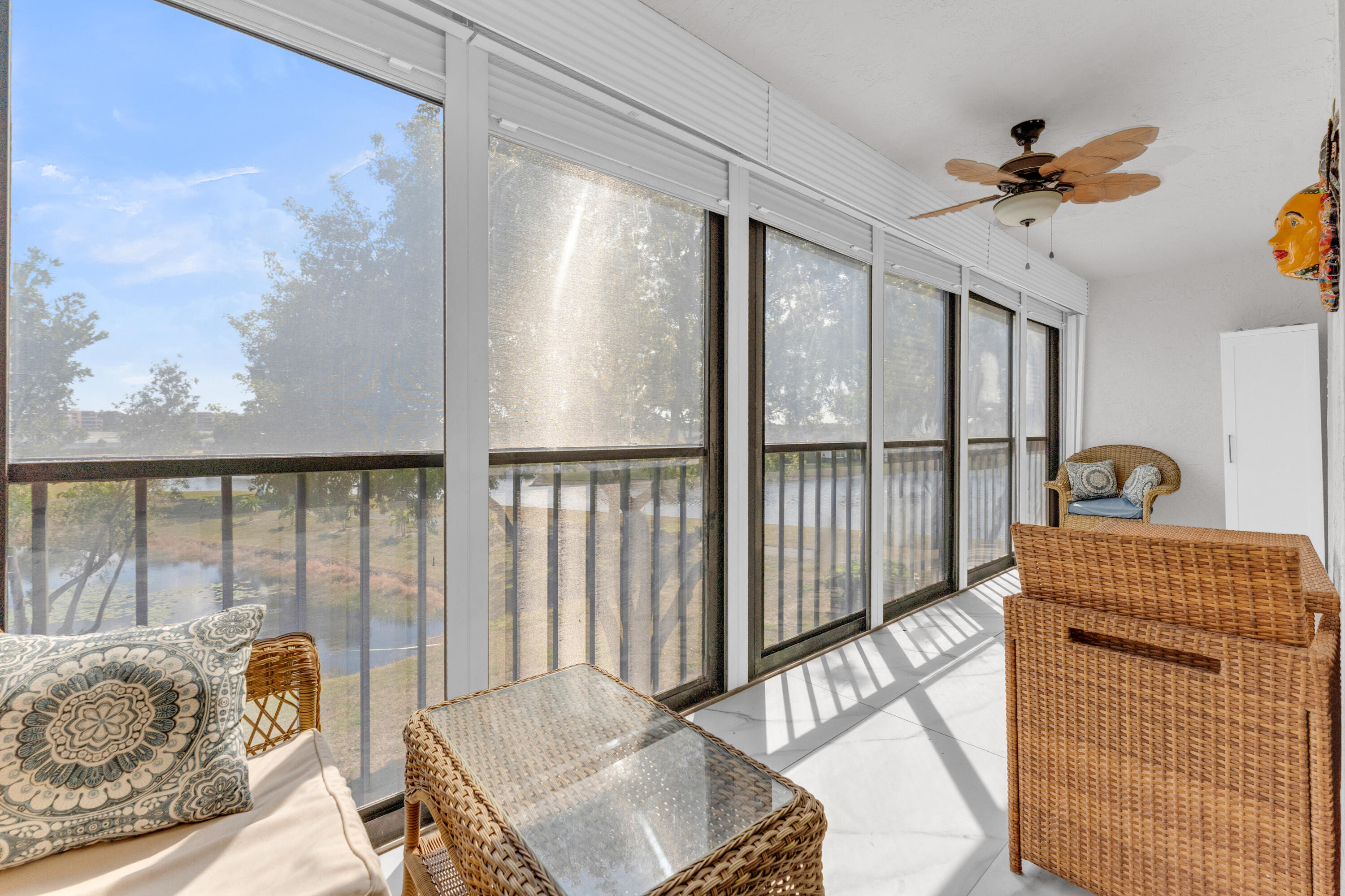 HUNTINGTON LAKES SEC THREE CONDOS - Residential