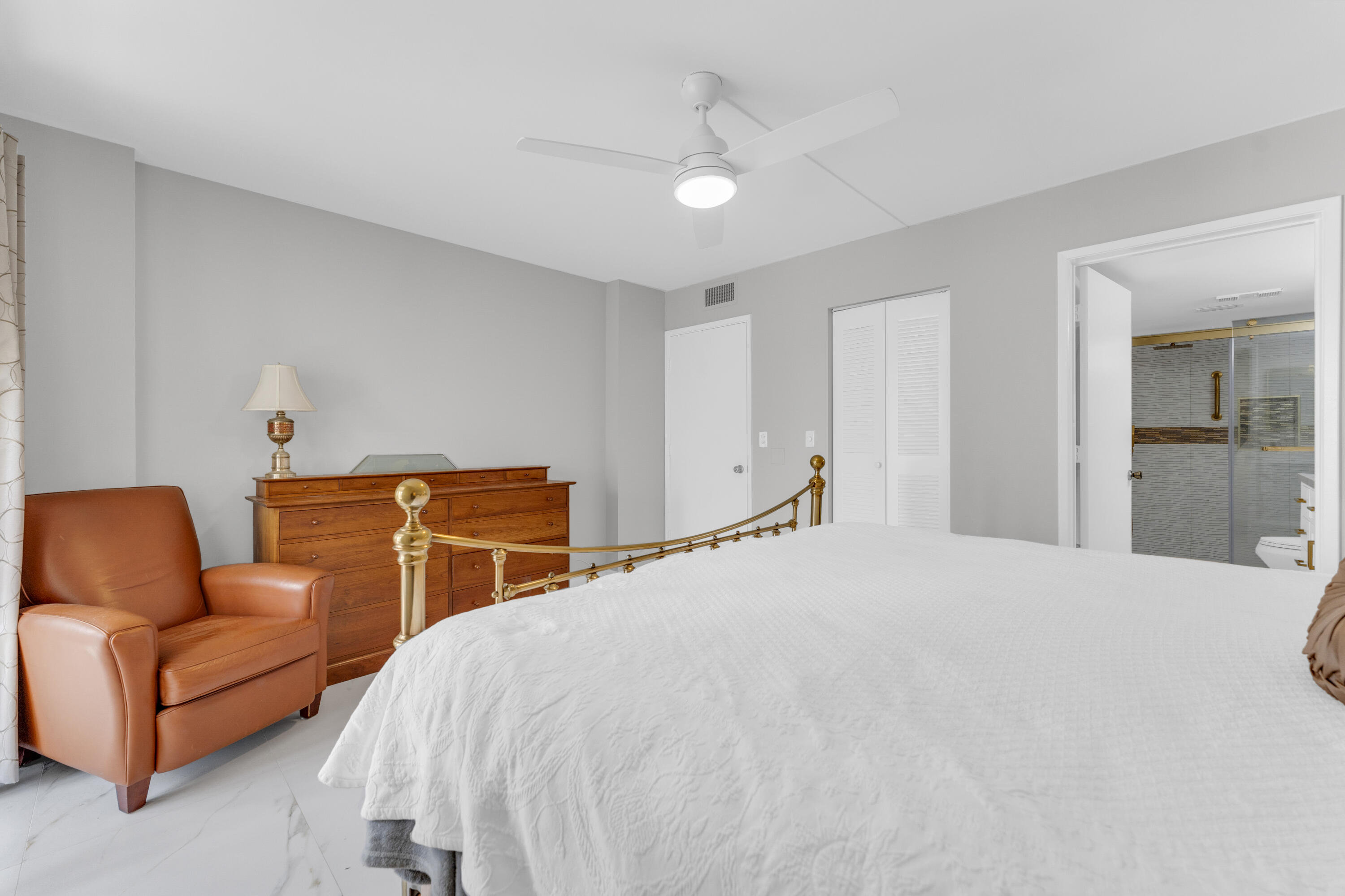 HUNTINGTON LAKES SEC THREE CONDOS - Residential
