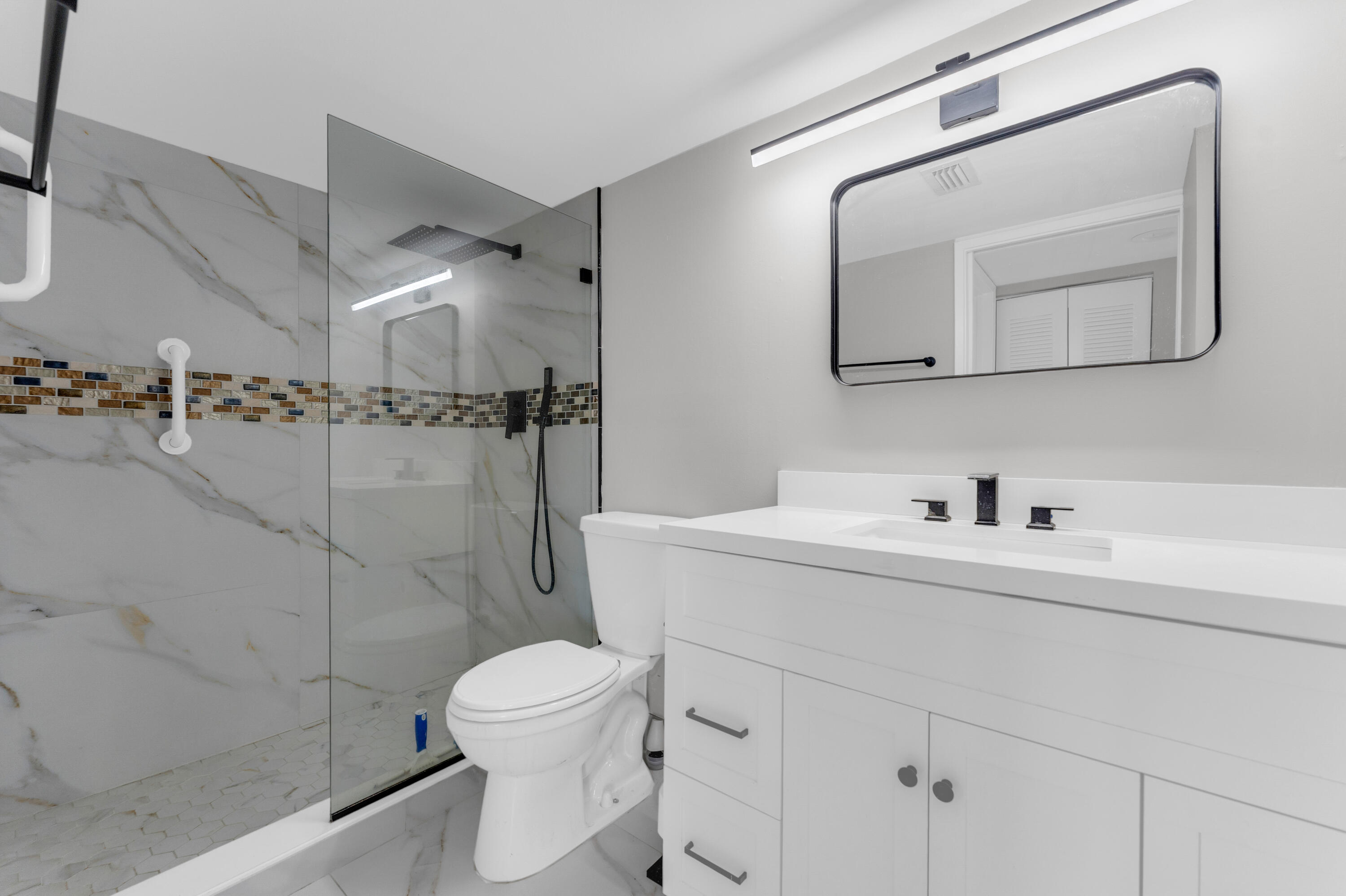 HUNTINGTON LAKES SEC THREE CONDOS - Residential