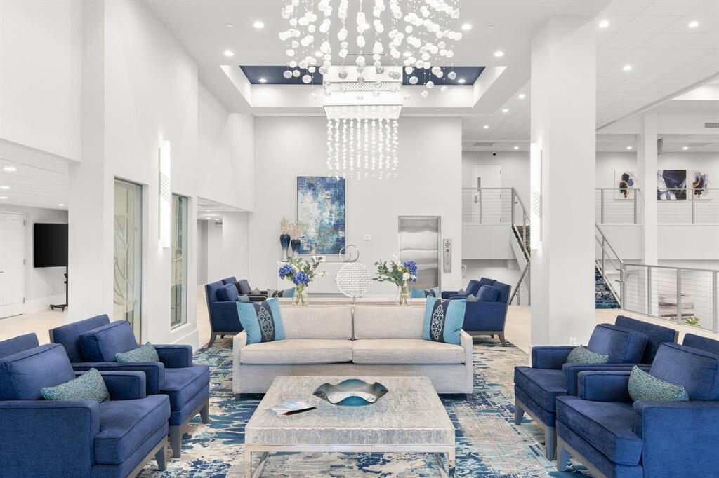 HUNTINGTON LAKES SEC THREE CONDOS - Residential