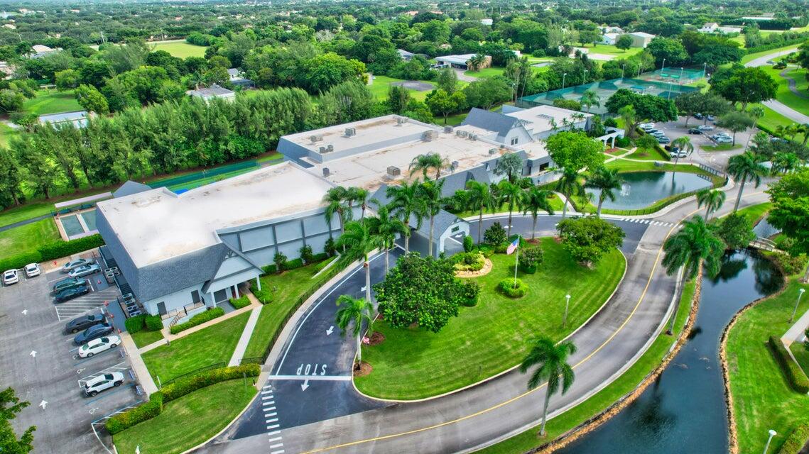 HUNTINGTON LAKES SEC THREE CONDOS - Residential