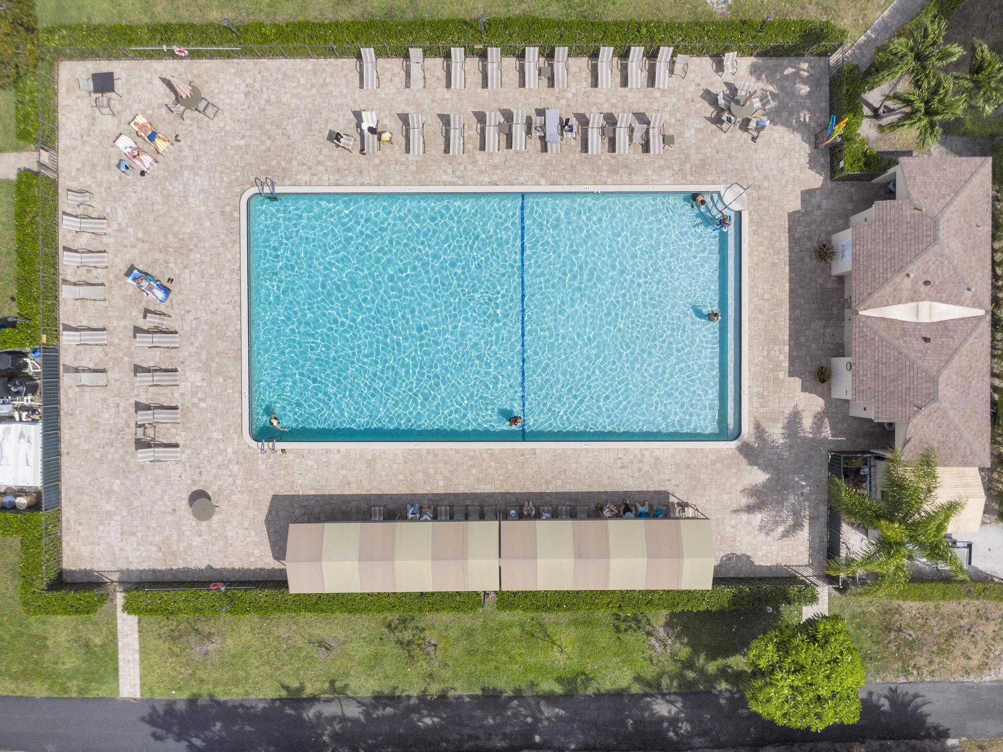 HUNTINGTON LAKES SEC THREE CONDOS - Residential