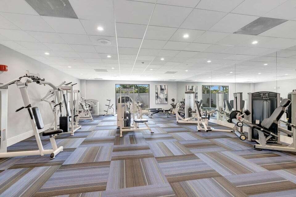 HUNTINGTON LAKES SEC THREE CONDOS - Residential