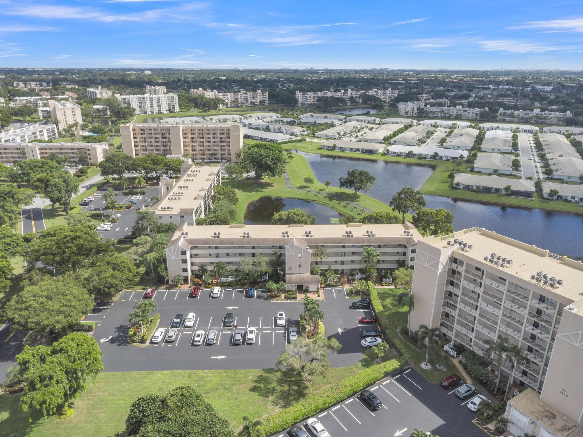 HUNTINGTON LAKES SEC THREE CONDOS - Residential