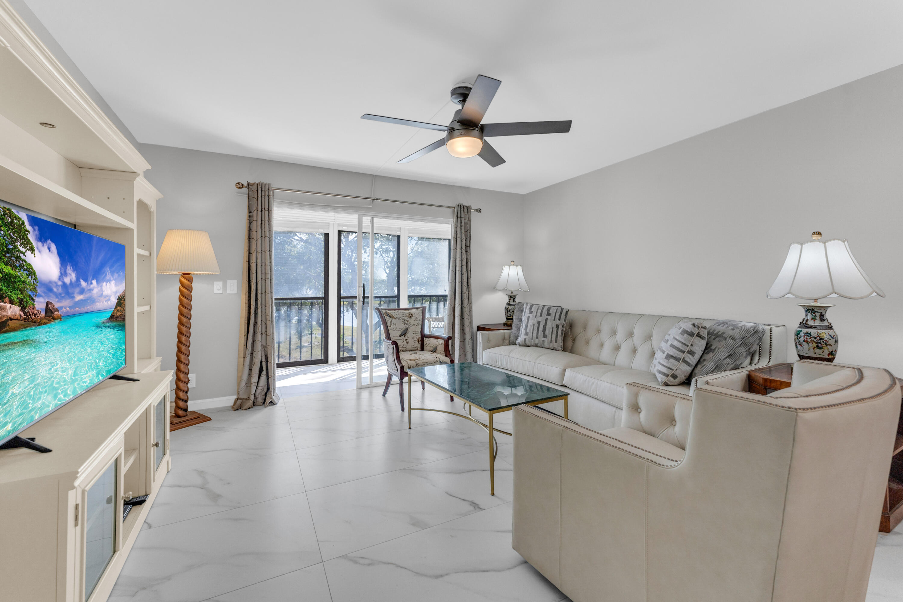 HUNTINGTON LAKES SEC THREE CONDOS - Residential