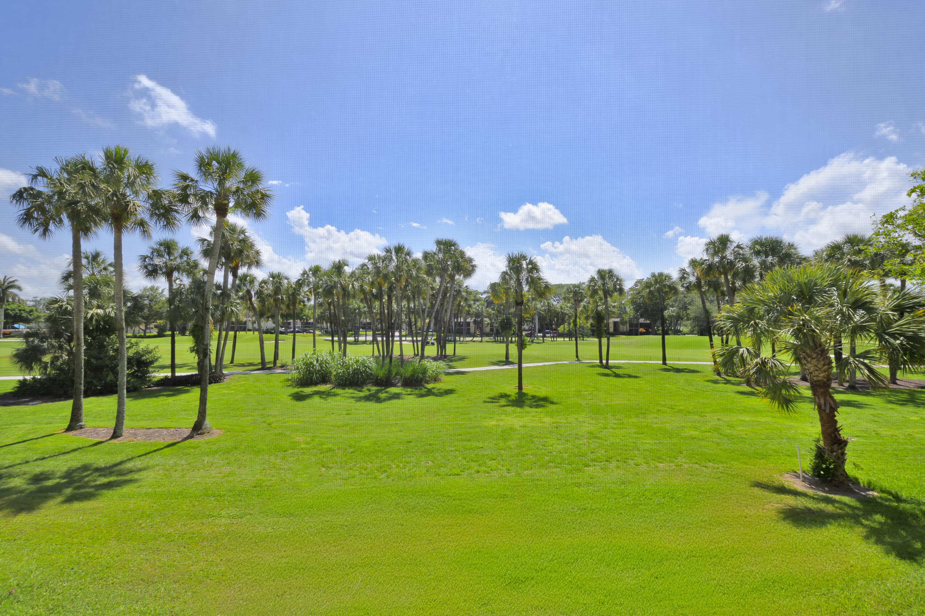 DEER CREEK COUNTRY CLUB - Residential
