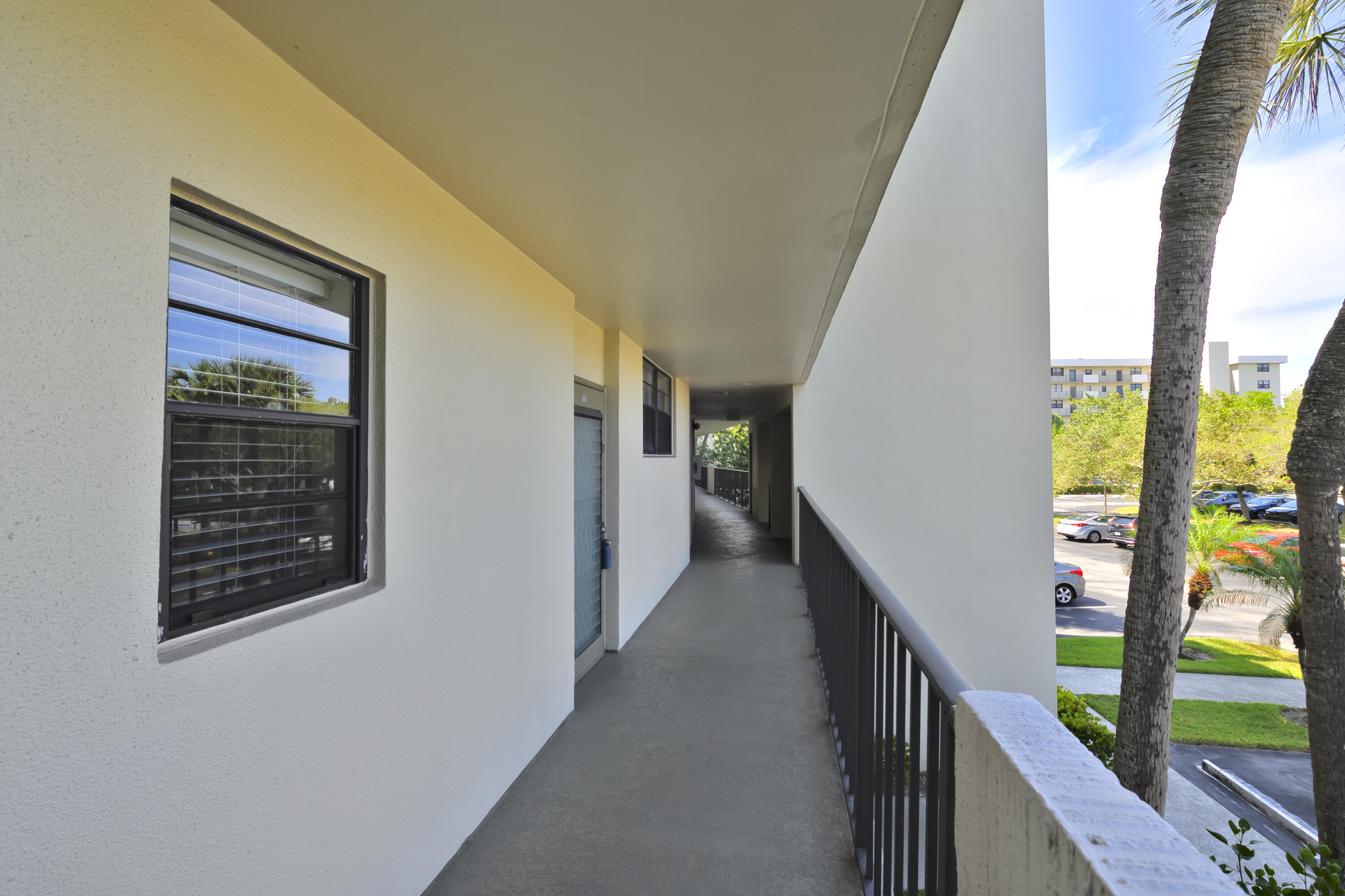 DEER CREEK COUNTRY CLUB - Residential