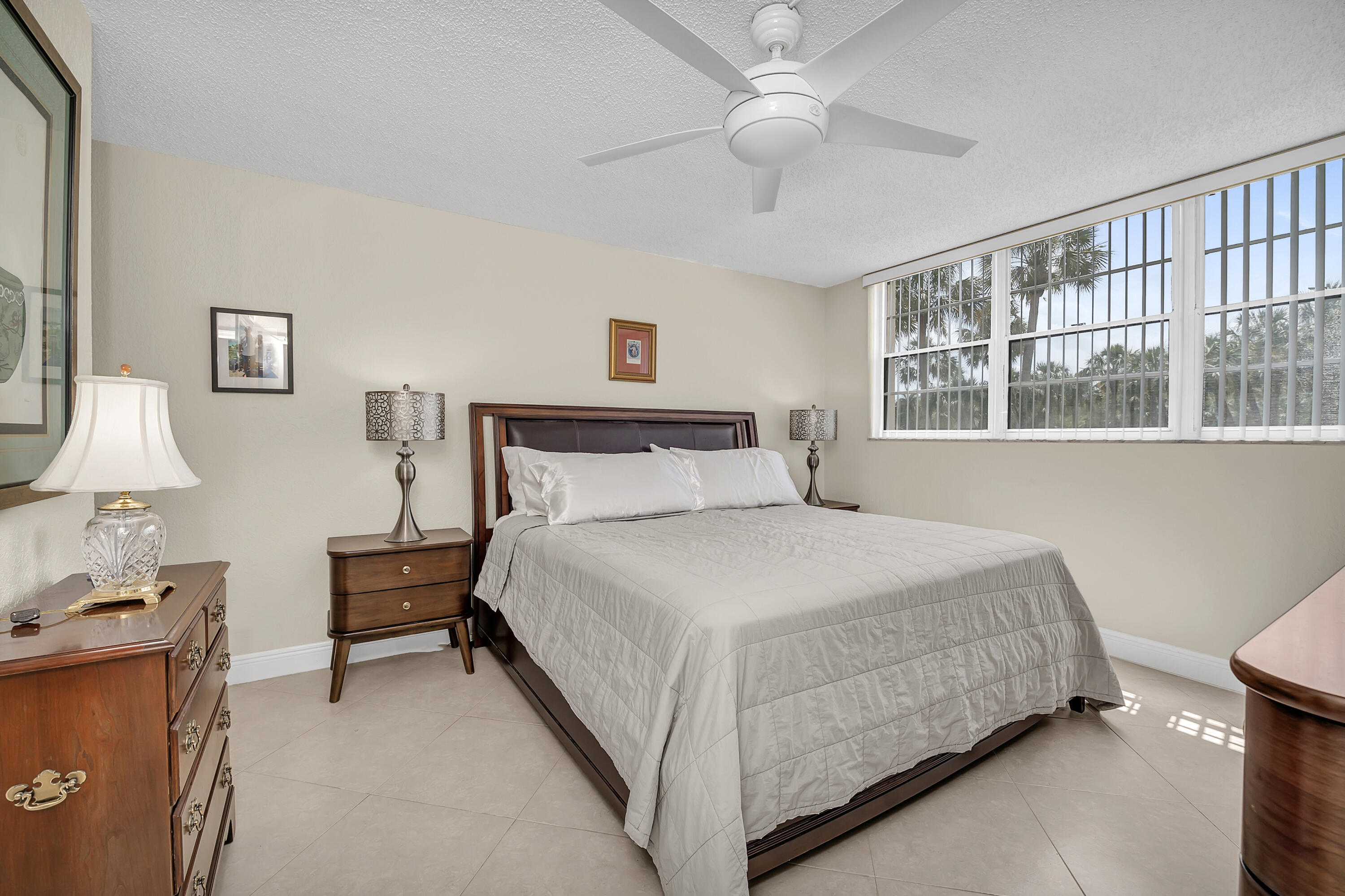 DEER CREEK COUNTRY CLUB - Residential