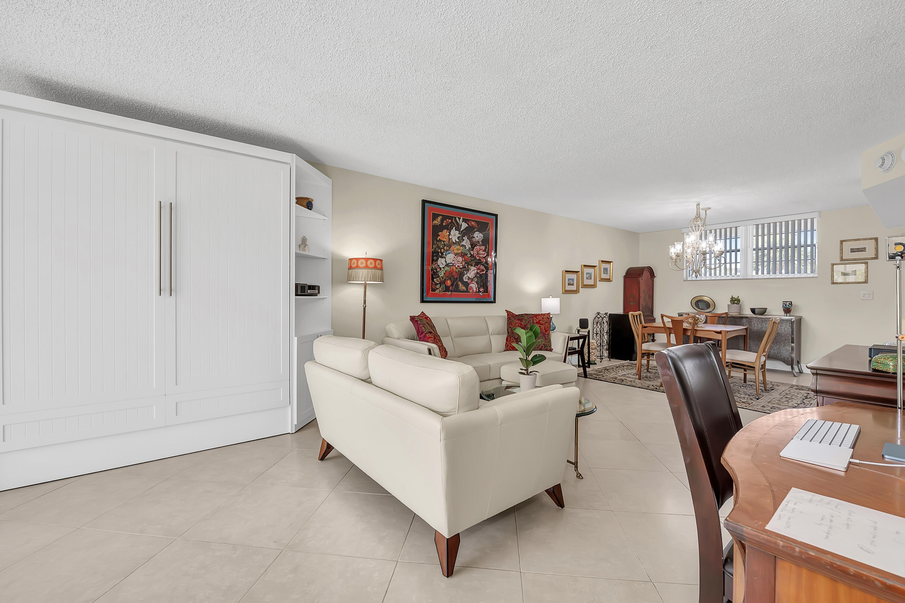 DEER CREEK COUNTRY CLUB - Residential