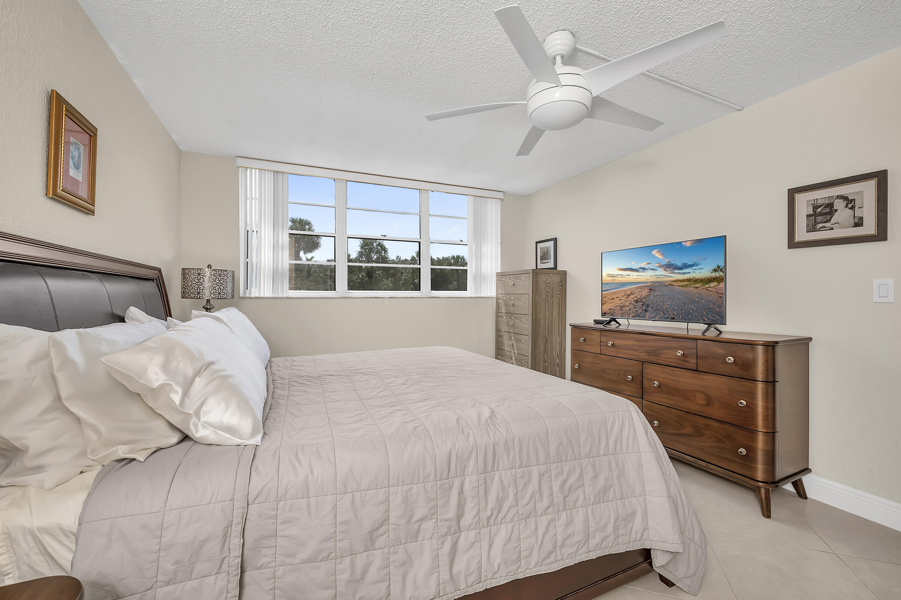 DEER CREEK COUNTRY CLUB - Residential