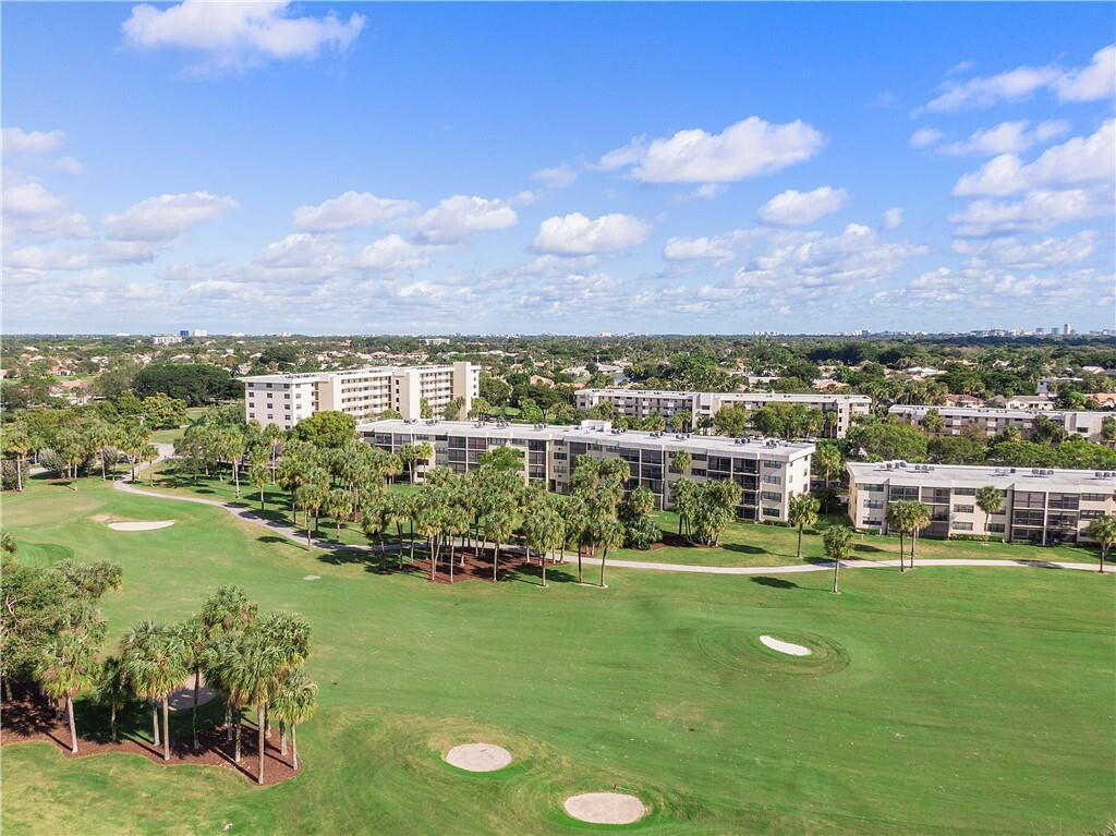 DEER CREEK COUNTRY CLUB - Residential
