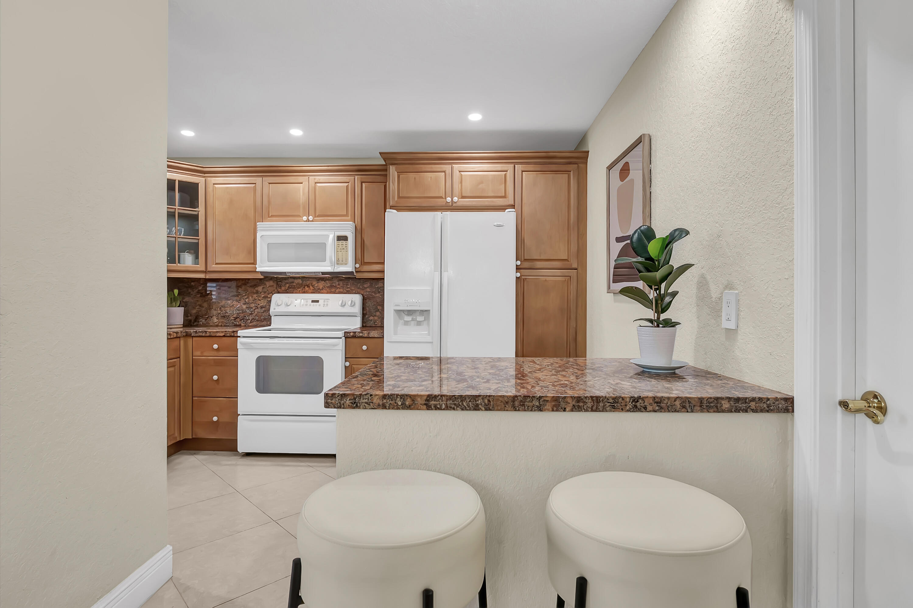 DEER CREEK COUNTRY CLUB - Residential