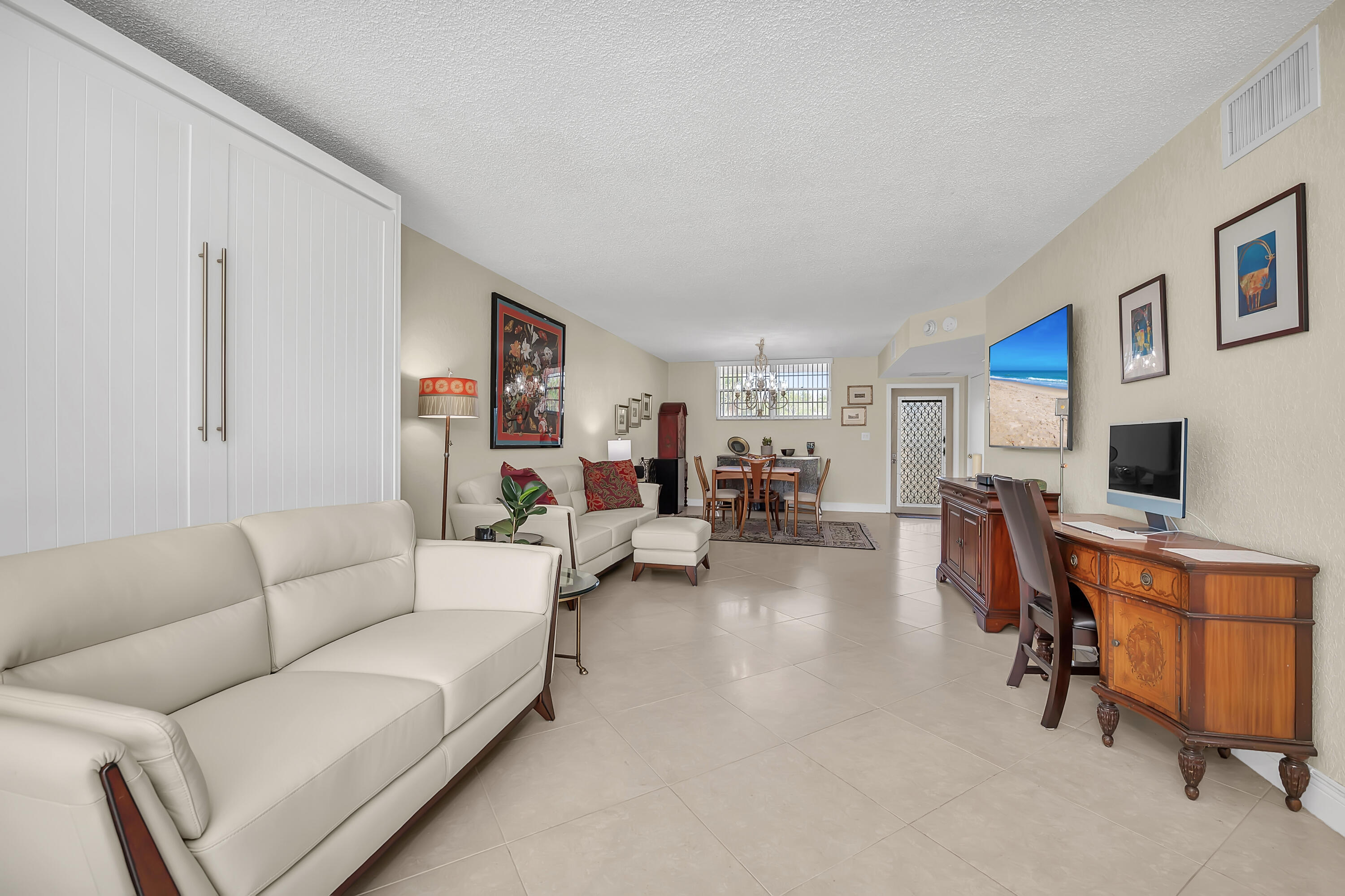 DEER CREEK COUNTRY CLUB - Residential
