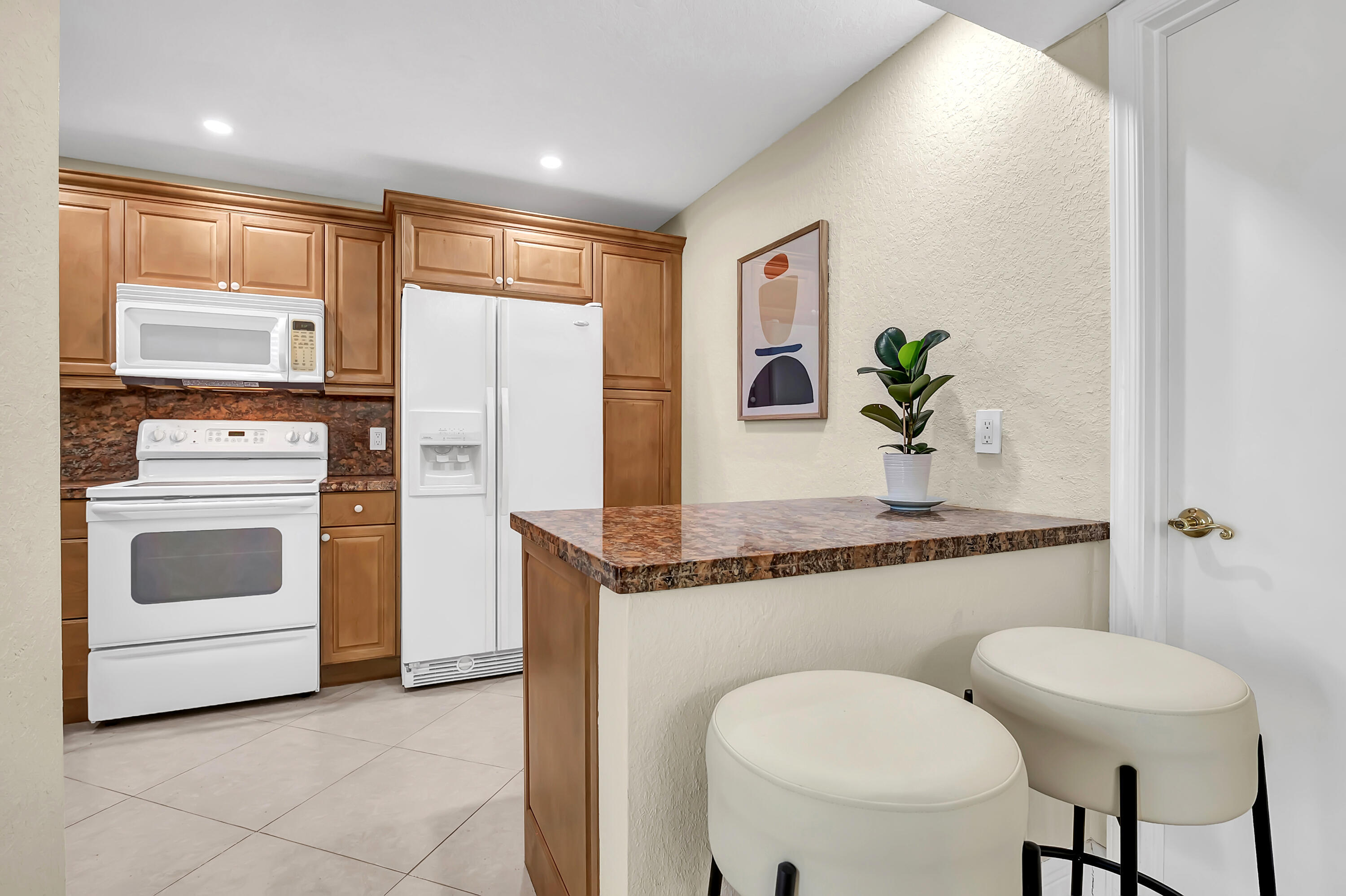 DEER CREEK COUNTRY CLUB - Residential