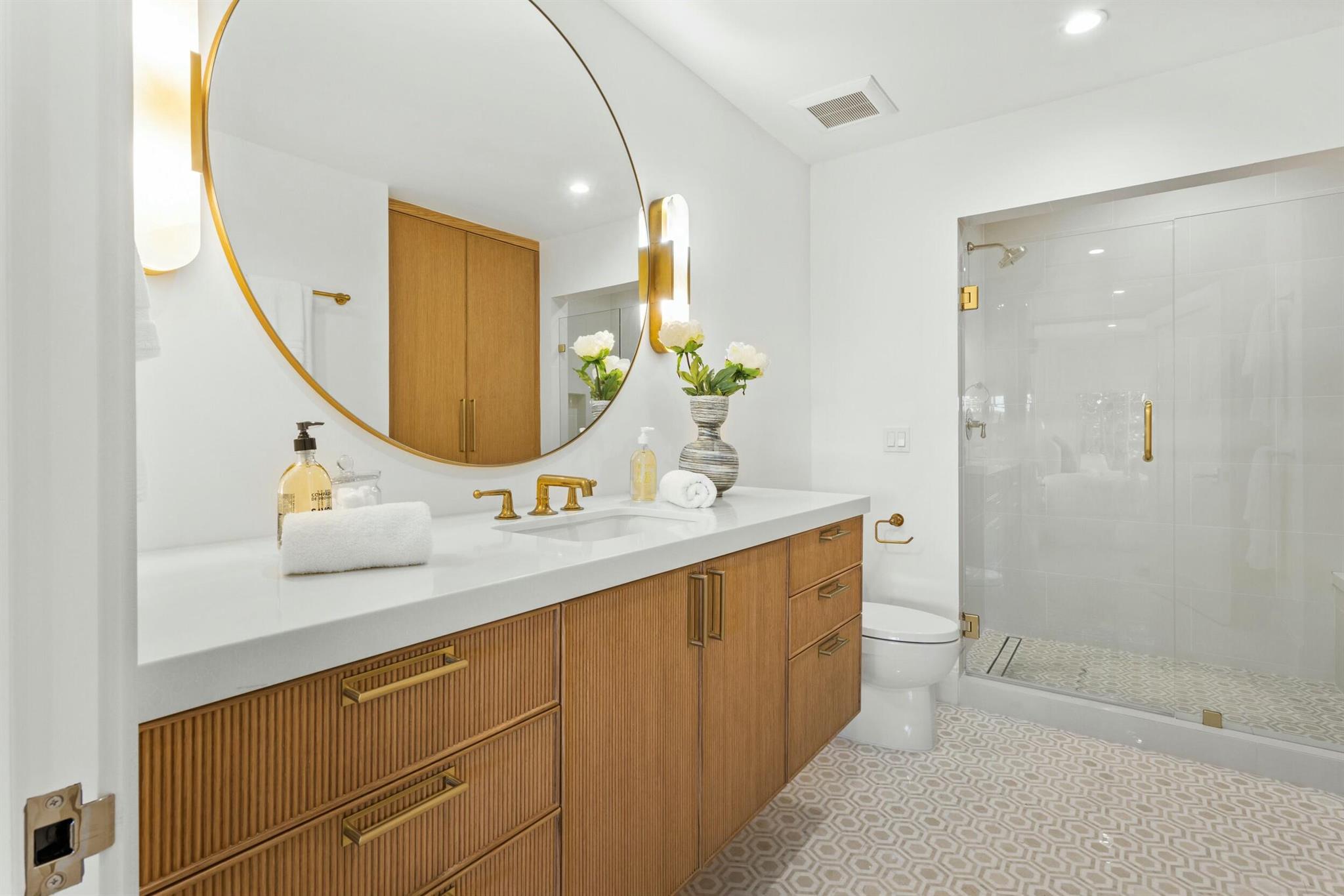 THREE HUNDRED OCEAN BLVD APTS INC - Residential