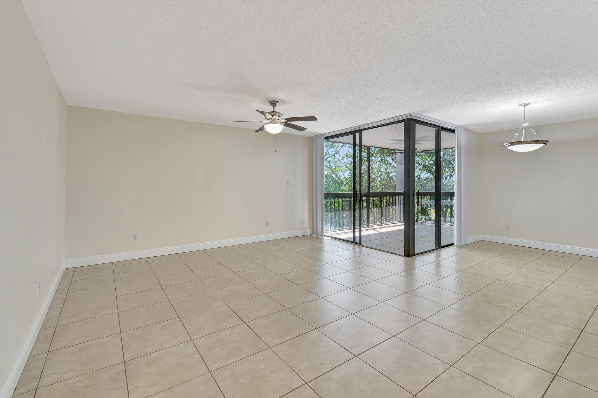 LAKESIDE CONDO - Residential Lease