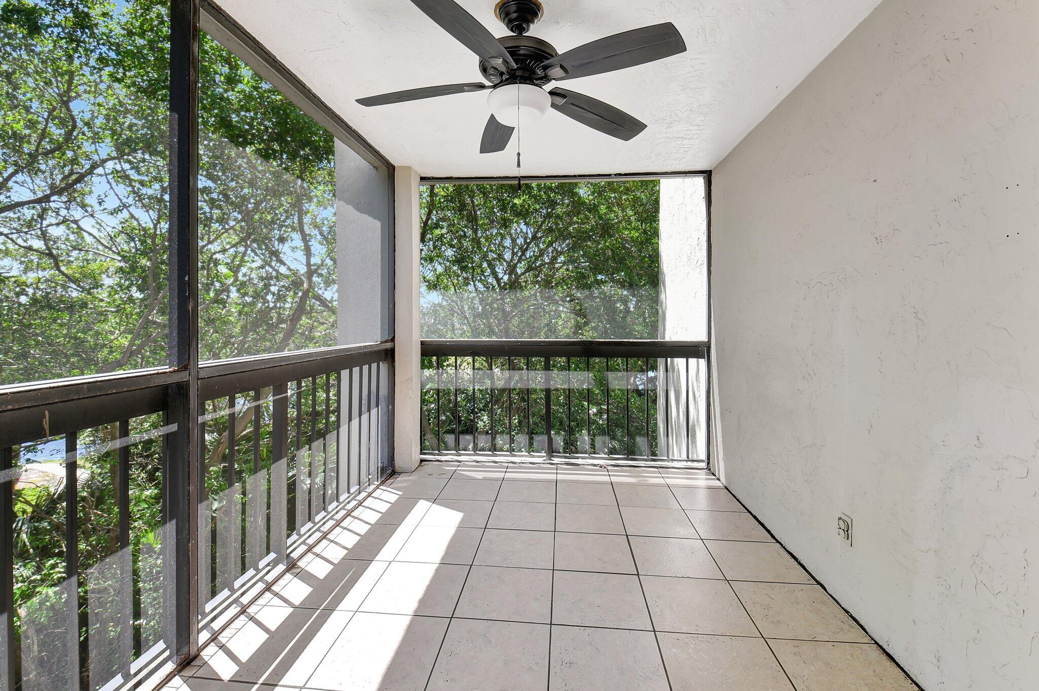 LAKESIDE CONDO - Residential Lease