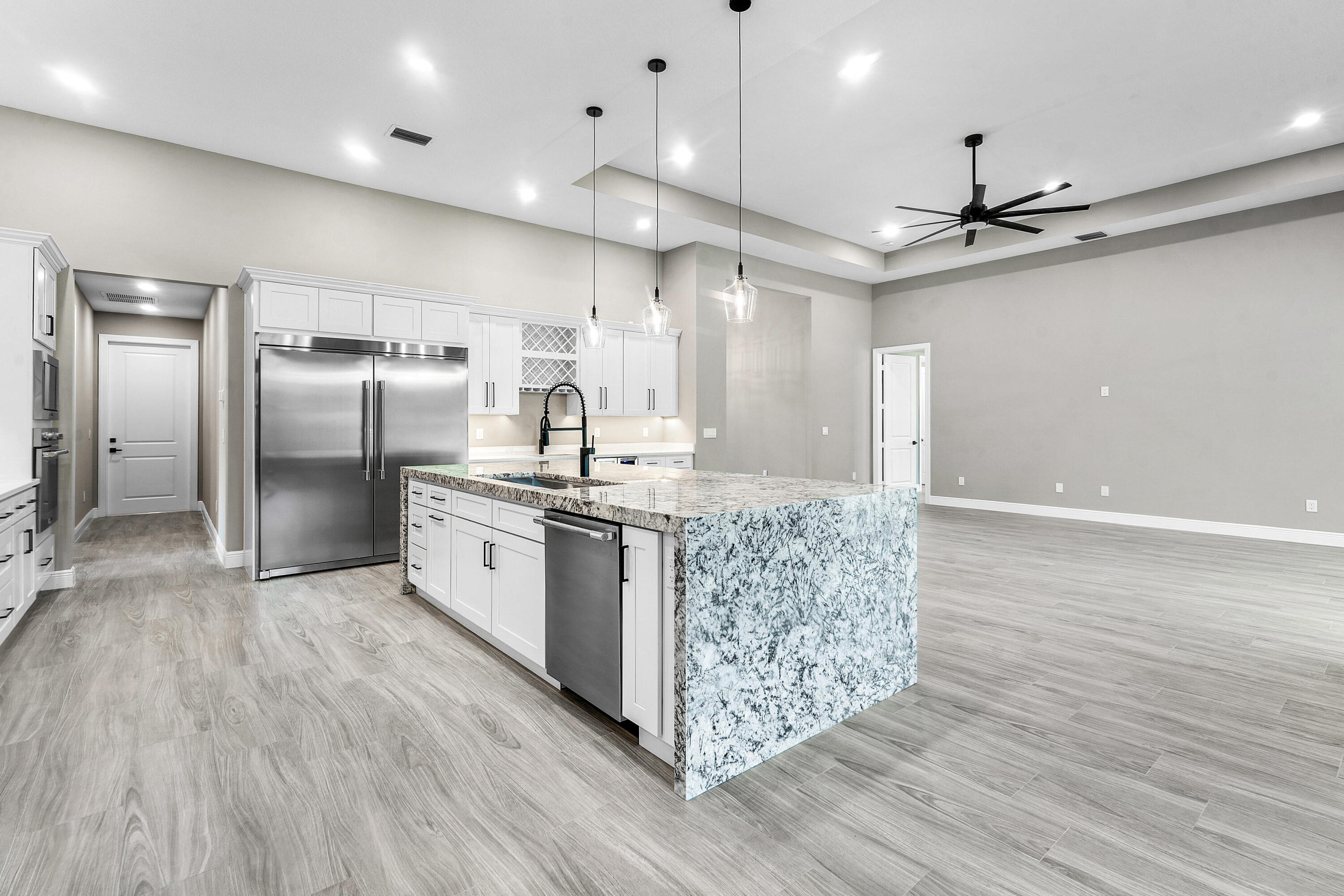 PALM BEACH COUNTRY ESTATES SEC - Residential
