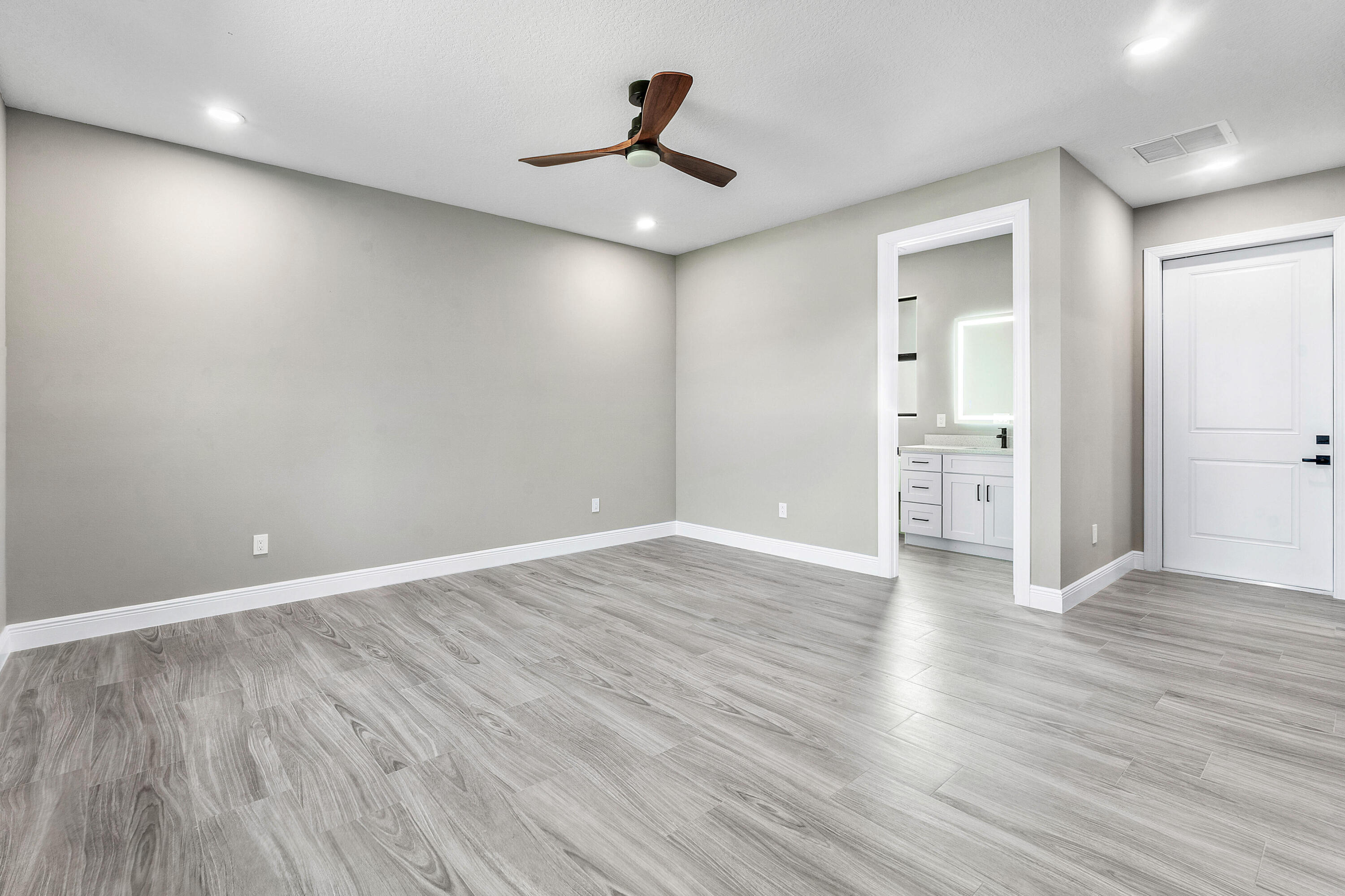 PALM BEACH COUNTRY ESTATES SEC - Residential