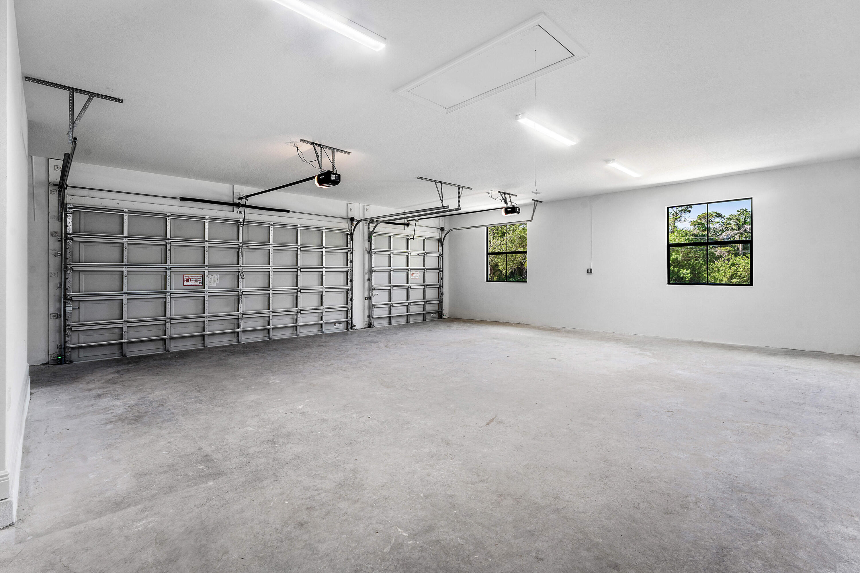 PALM BEACH COUNTRY ESTATES SEC - Residential