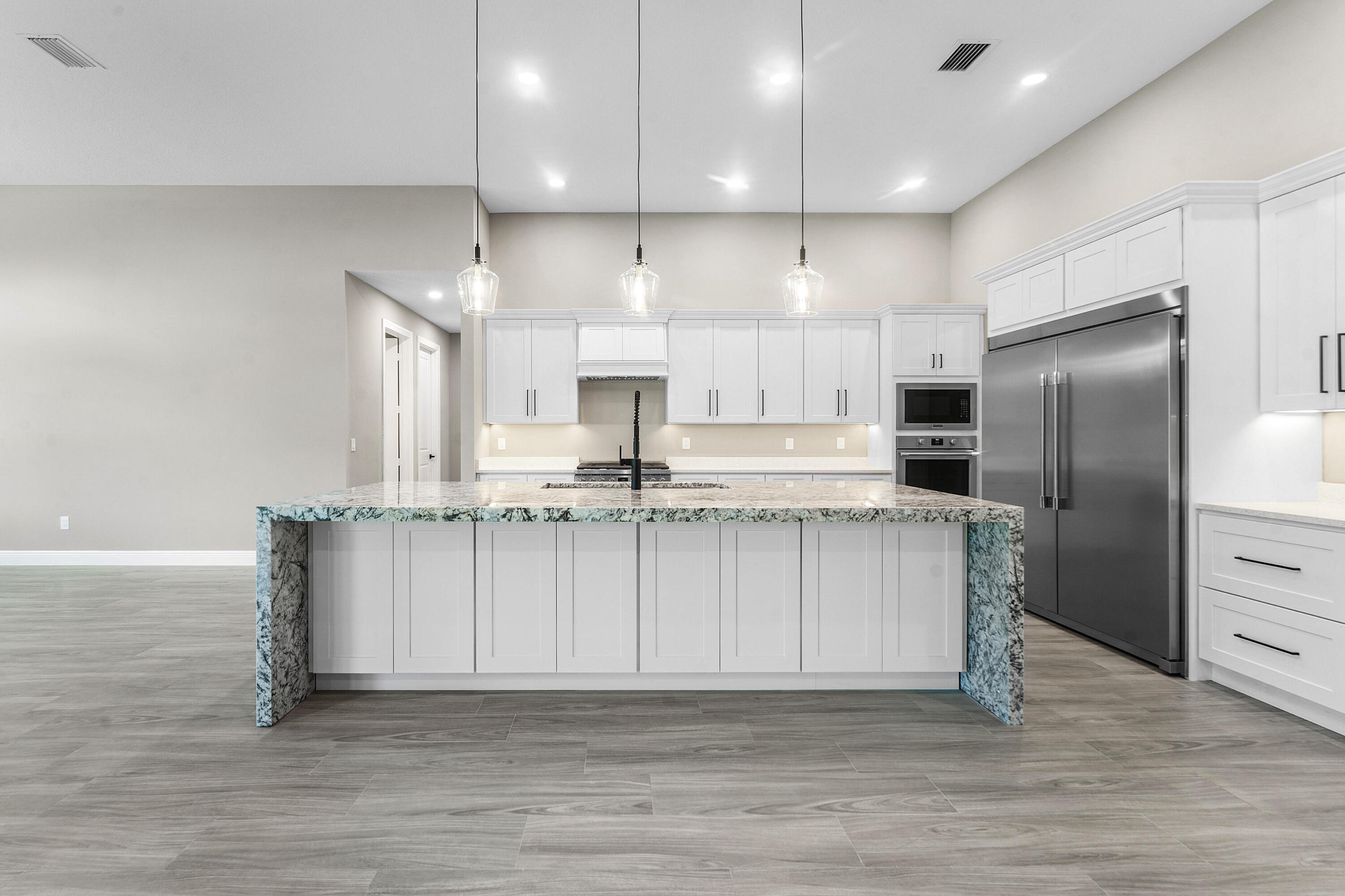 PALM BEACH COUNTRY ESTATES SEC - Residential