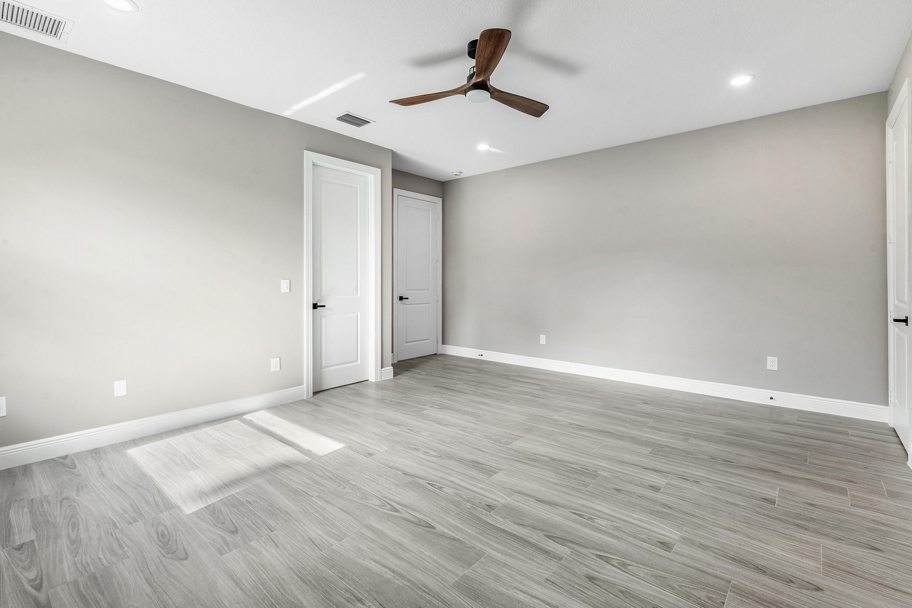 PALM BEACH COUNTRY ESTATES SEC - Residential