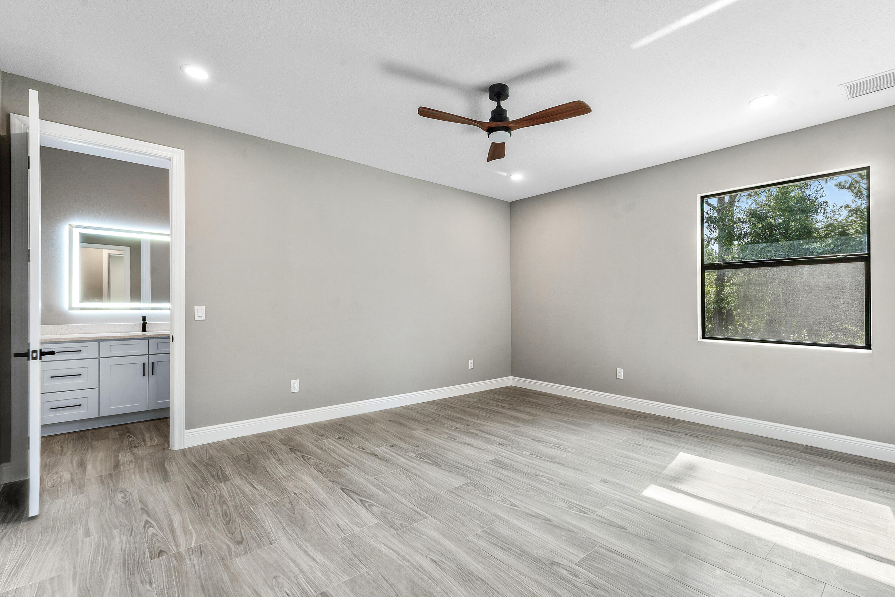 PALM BEACH COUNTRY ESTATES SEC - Residential
