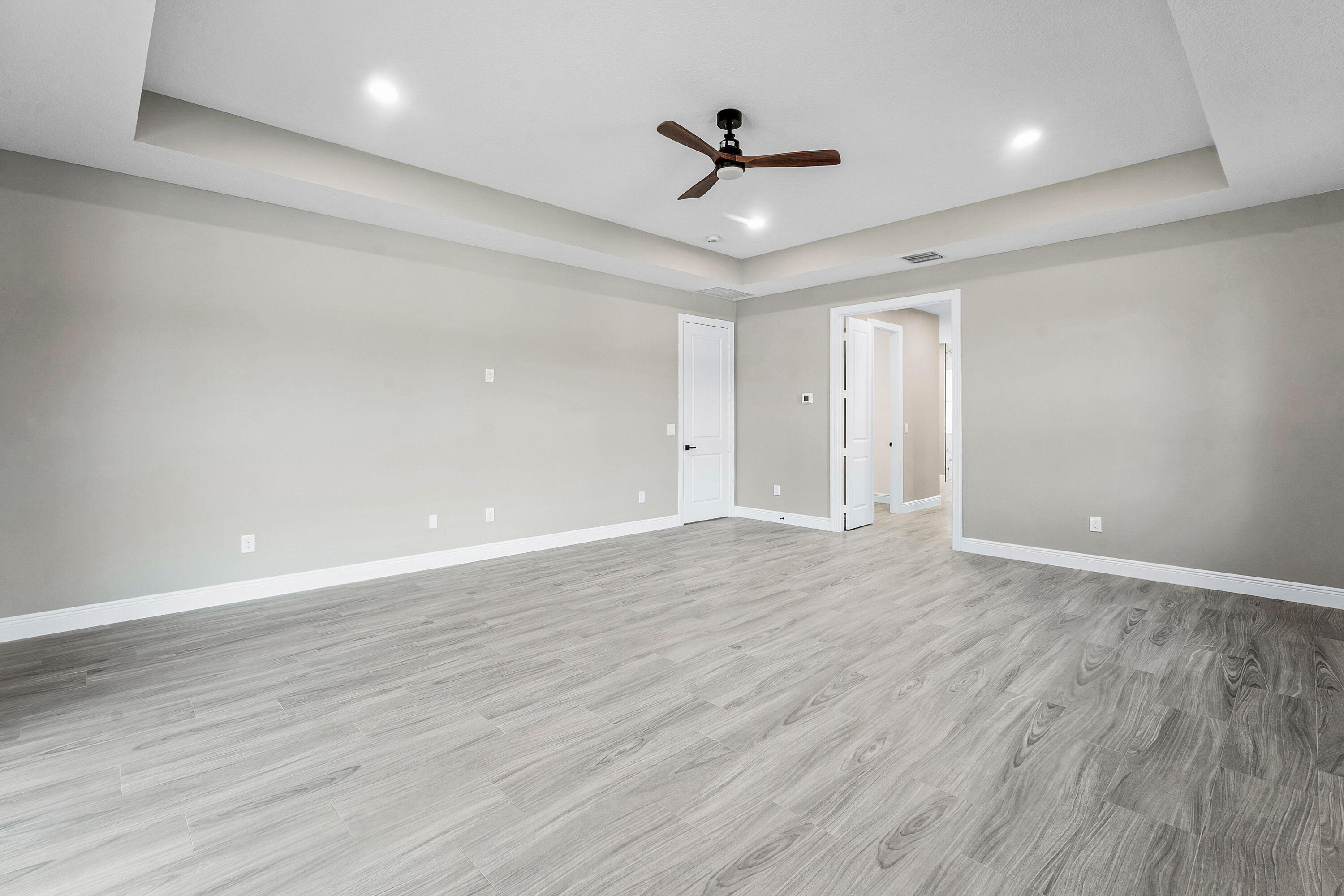 PALM BEACH COUNTRY ESTATES SEC - Residential