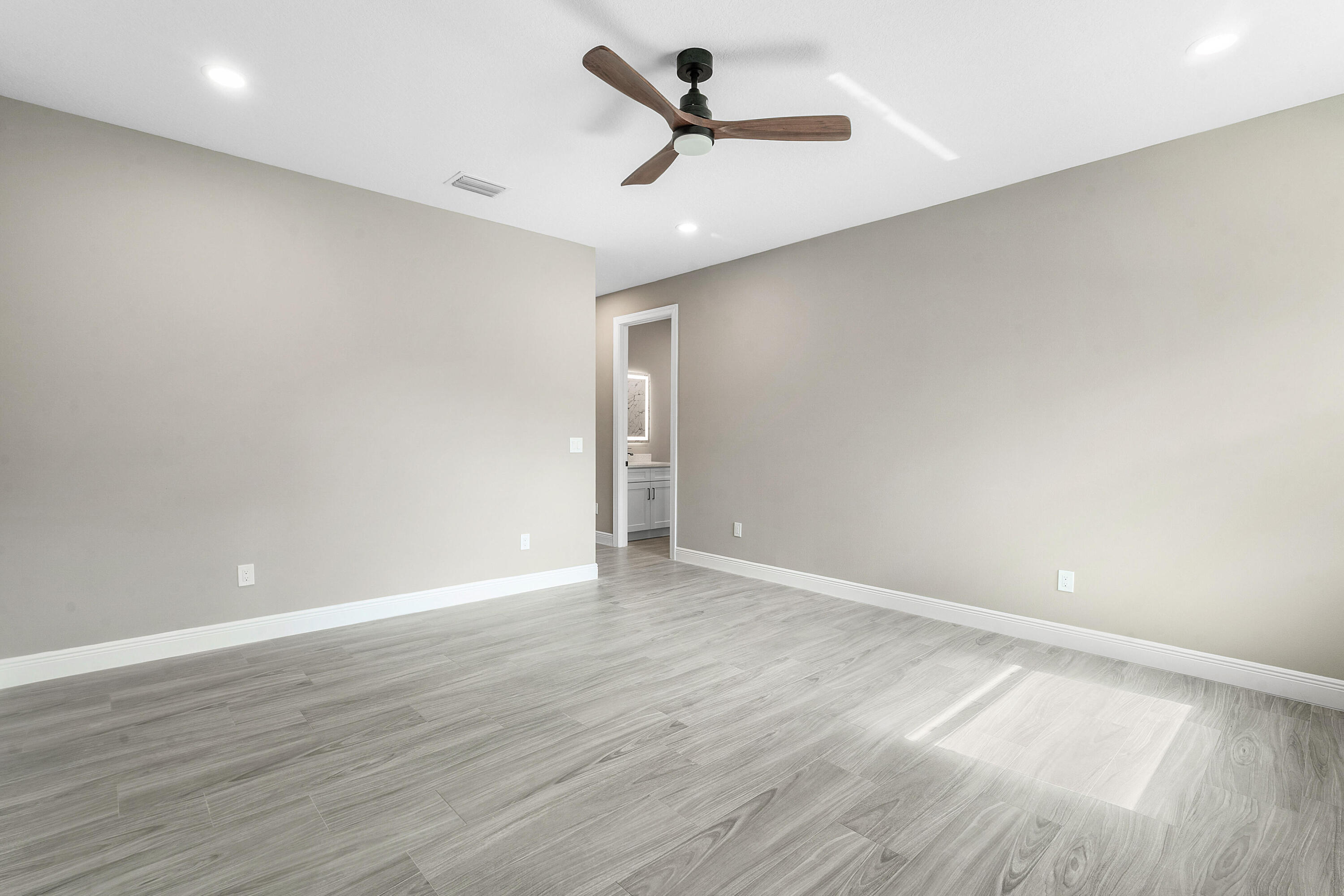 PALM BEACH COUNTRY ESTATES SEC - Residential